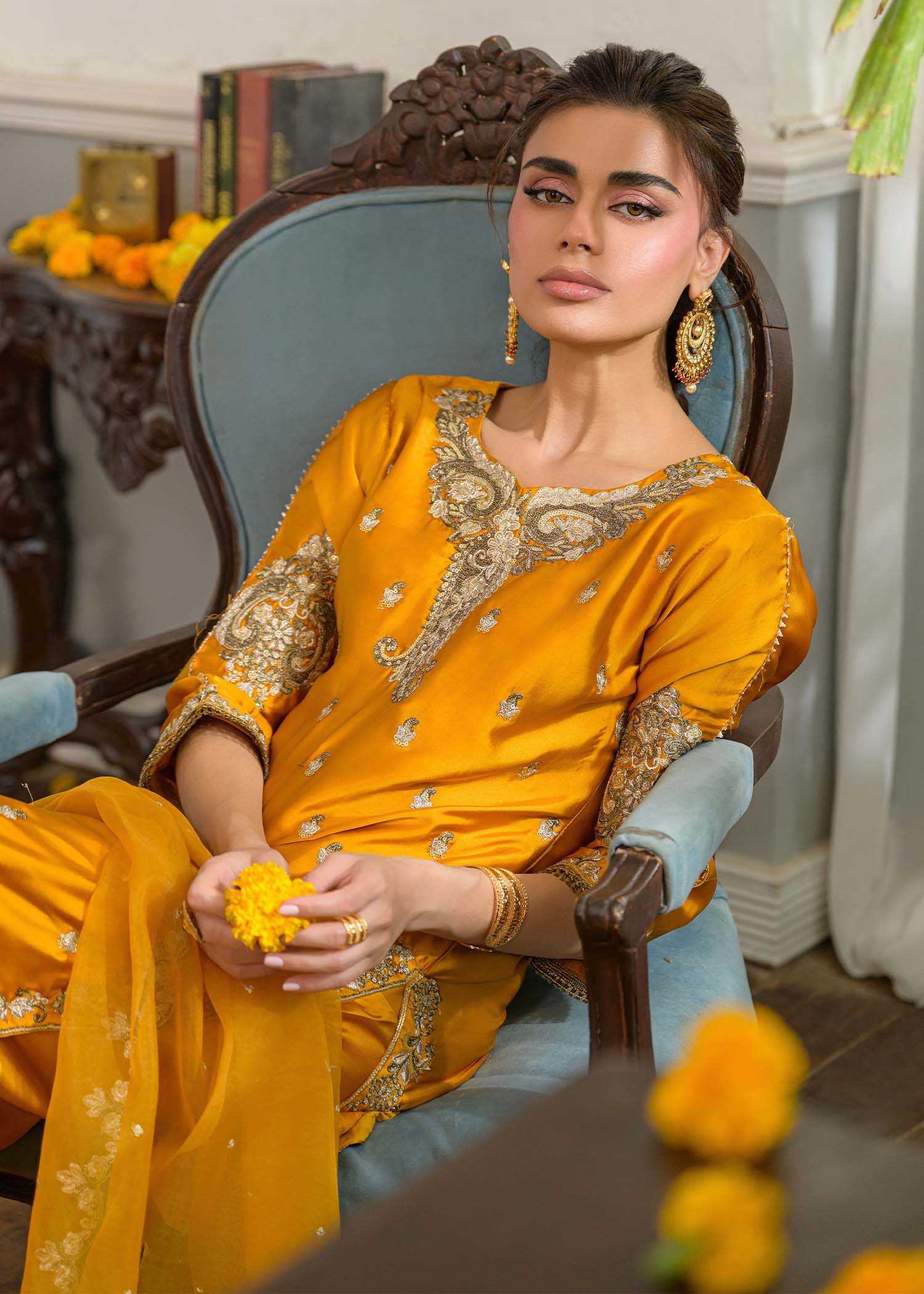 charmuse/shamooz Kurta Set in Mustard