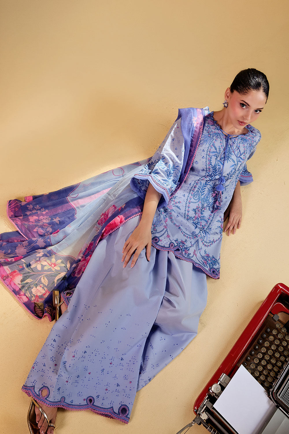Vital Luxury Lawn Vol-2 – D-3A