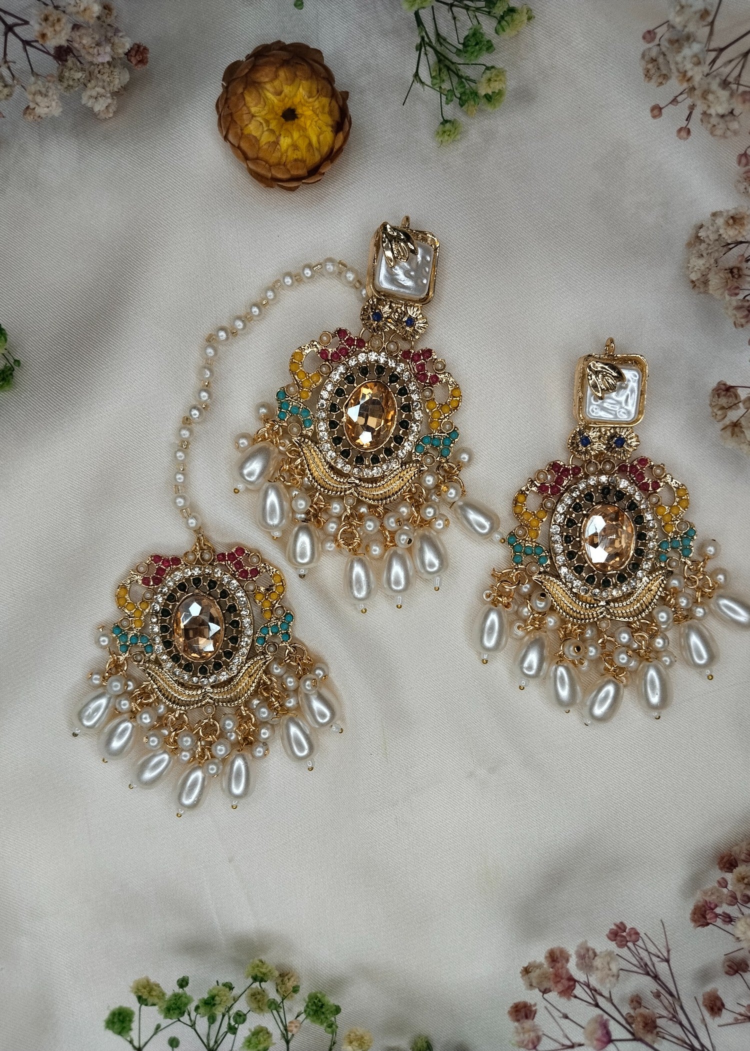 Choker in Multi Color by - Trendy Women Choker IHO6038