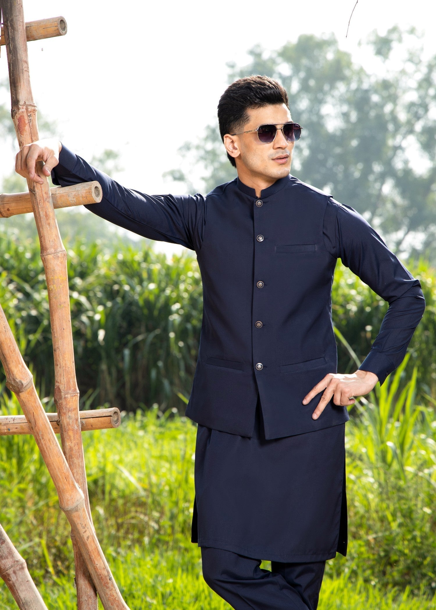 boski Waistcoat in Navy blue