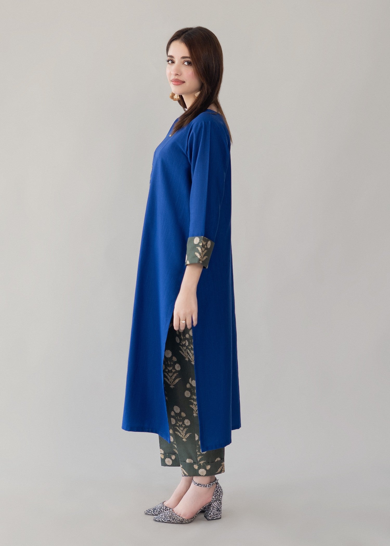 slub khaddar Kurta Set in Blue, army green