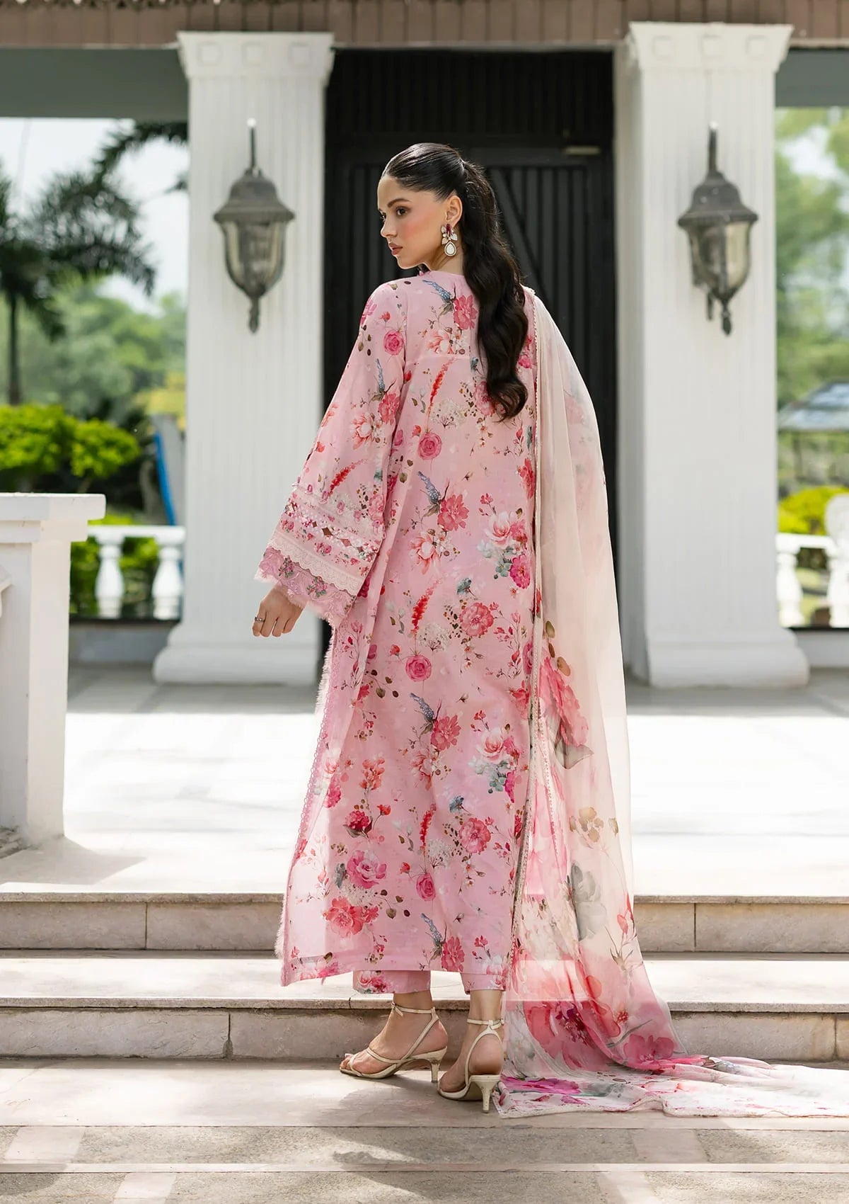 Signature Lawn Edit – 4b Mira