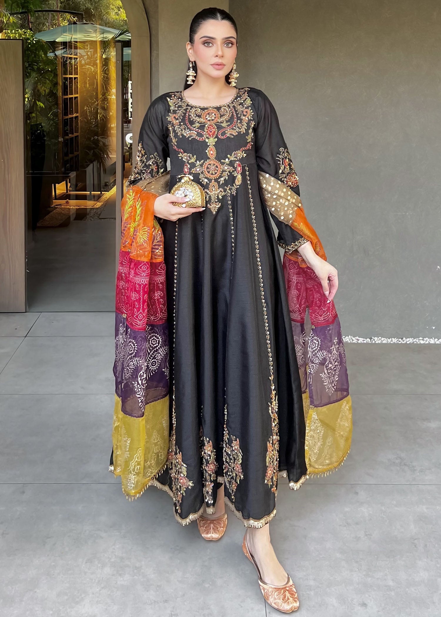 raw silk Maxi in Black