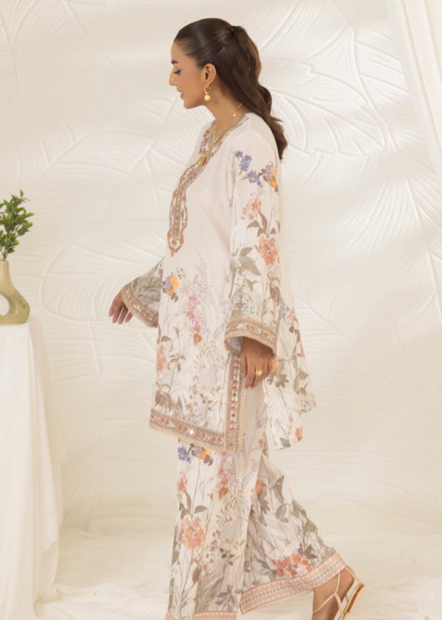 poly organza Kurta Set in Multi