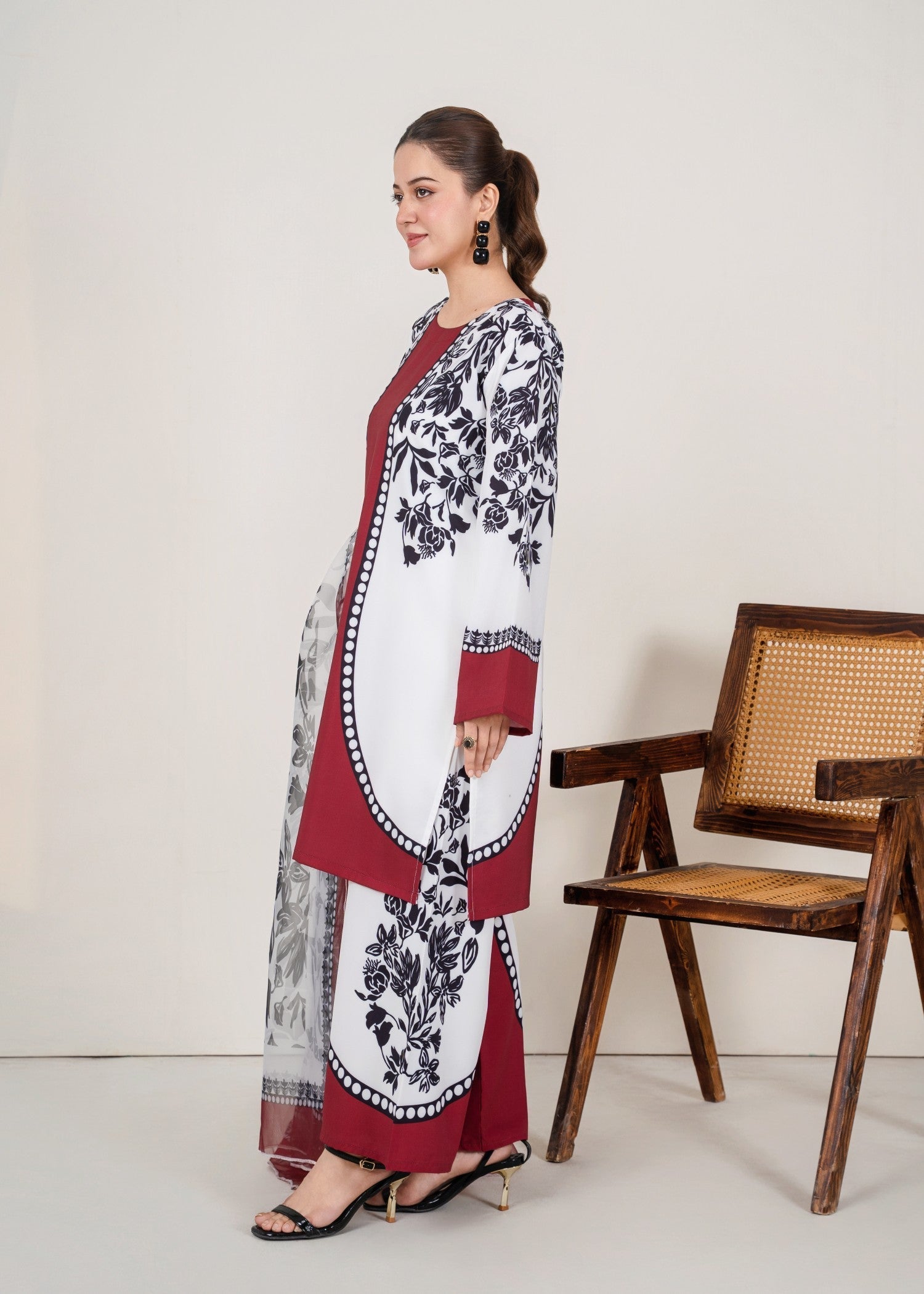 silk crepe Kurta Set in Maroon, white