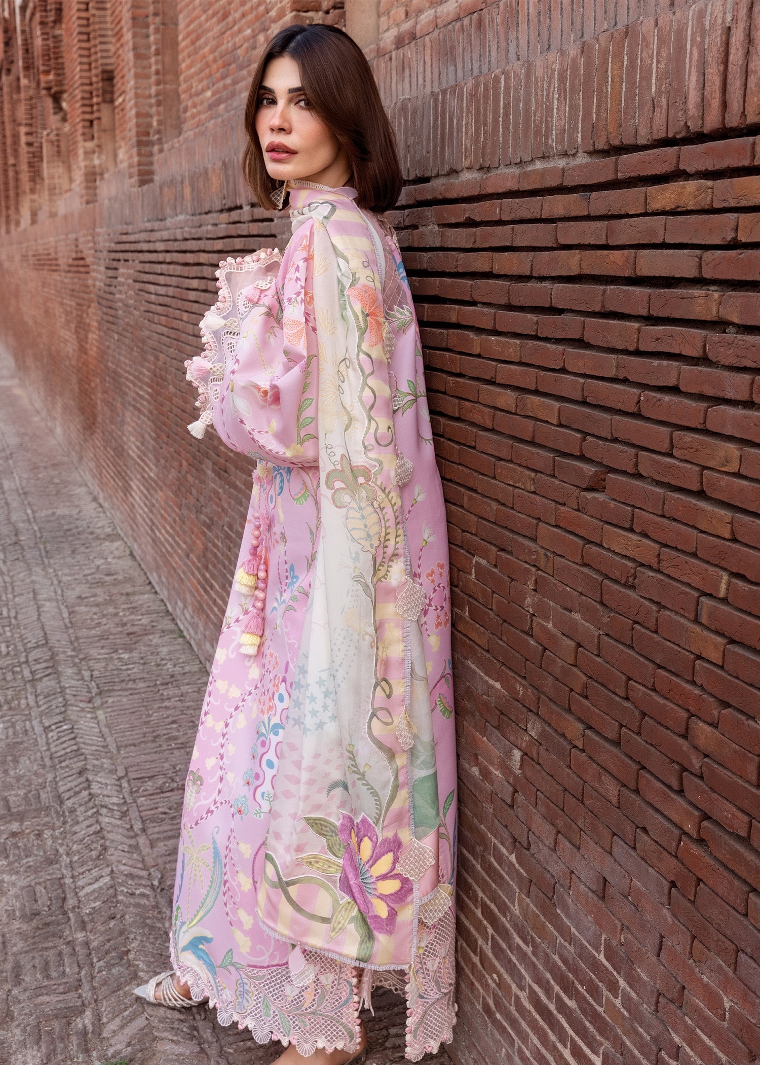 Flow Luxury Lawn – OUT OF MANY HEARTS - D6A
