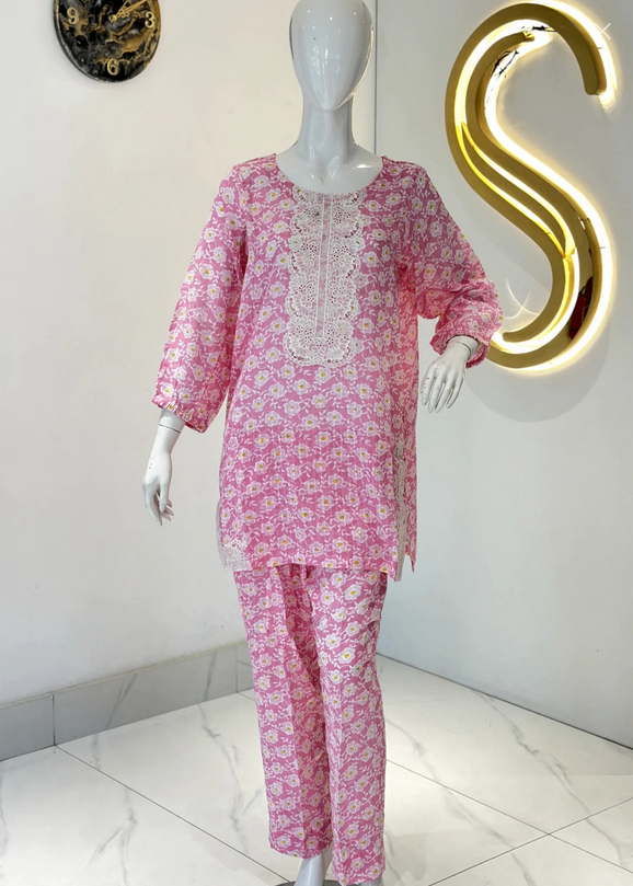 textured wash & wear Co Ord Sets in Pink