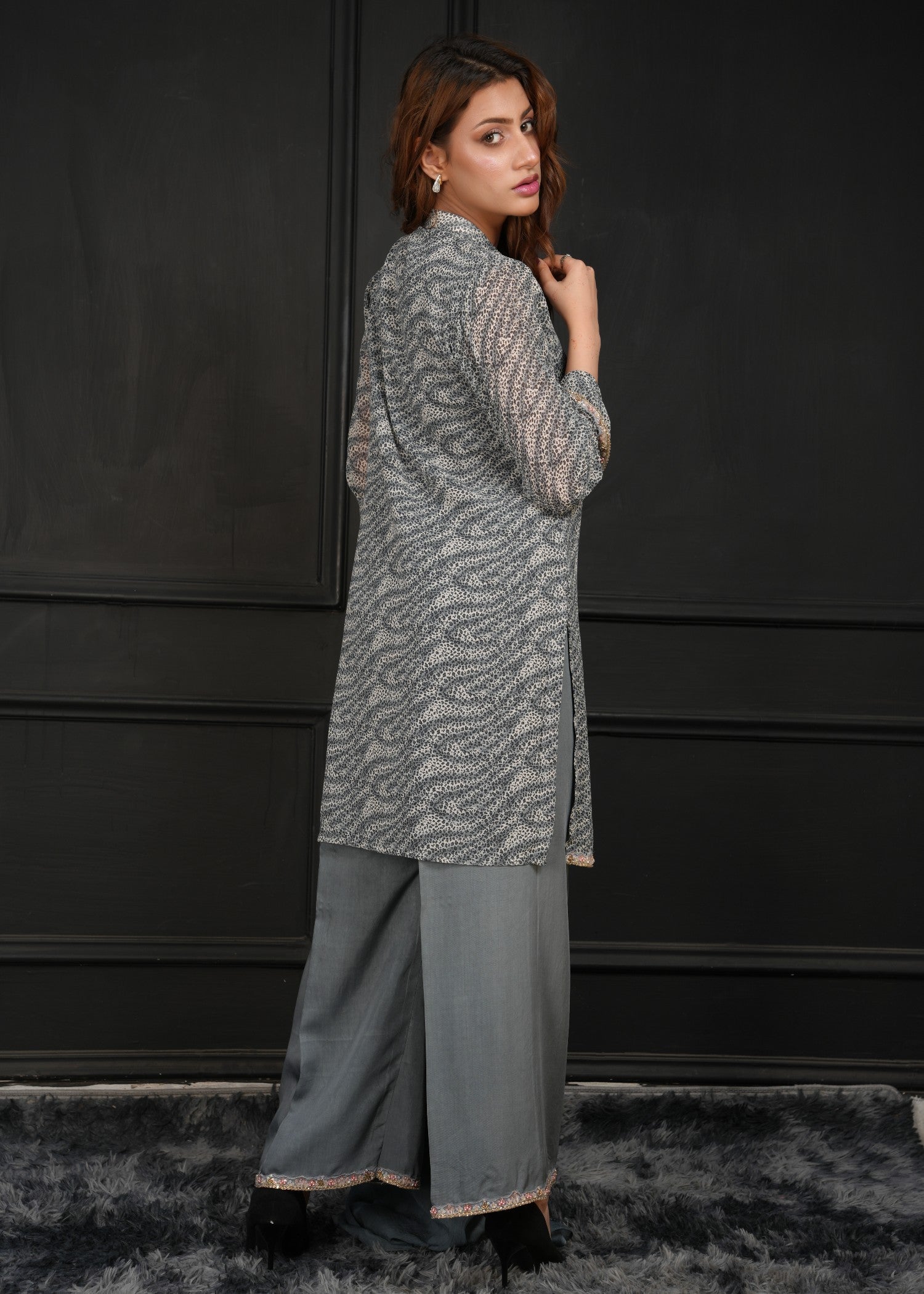 georgette Kurta Set in Grey, graphite