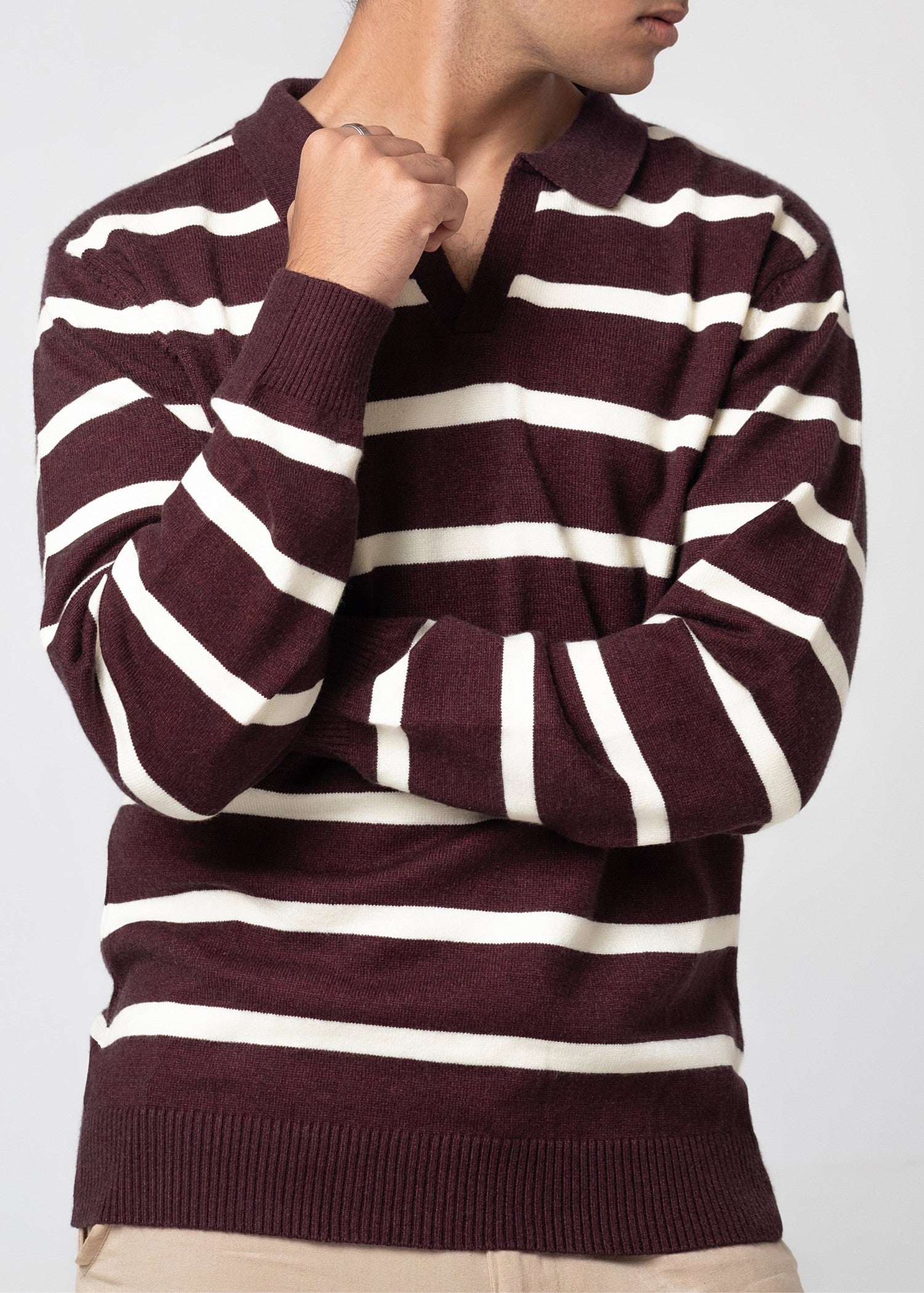 fleece jersey knit Sweater in White, maroon