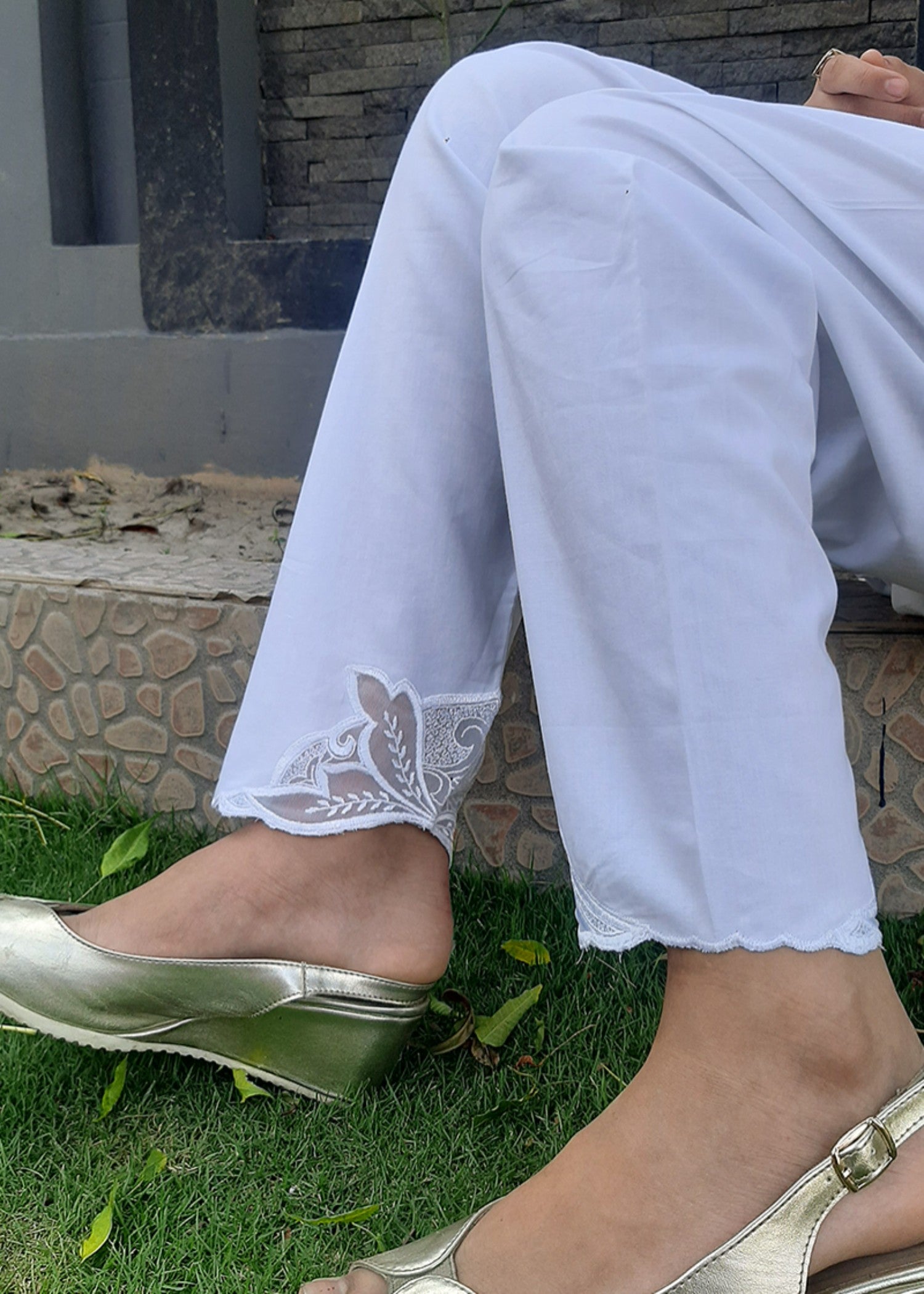 lawn cotton Shalwar in Off-white
