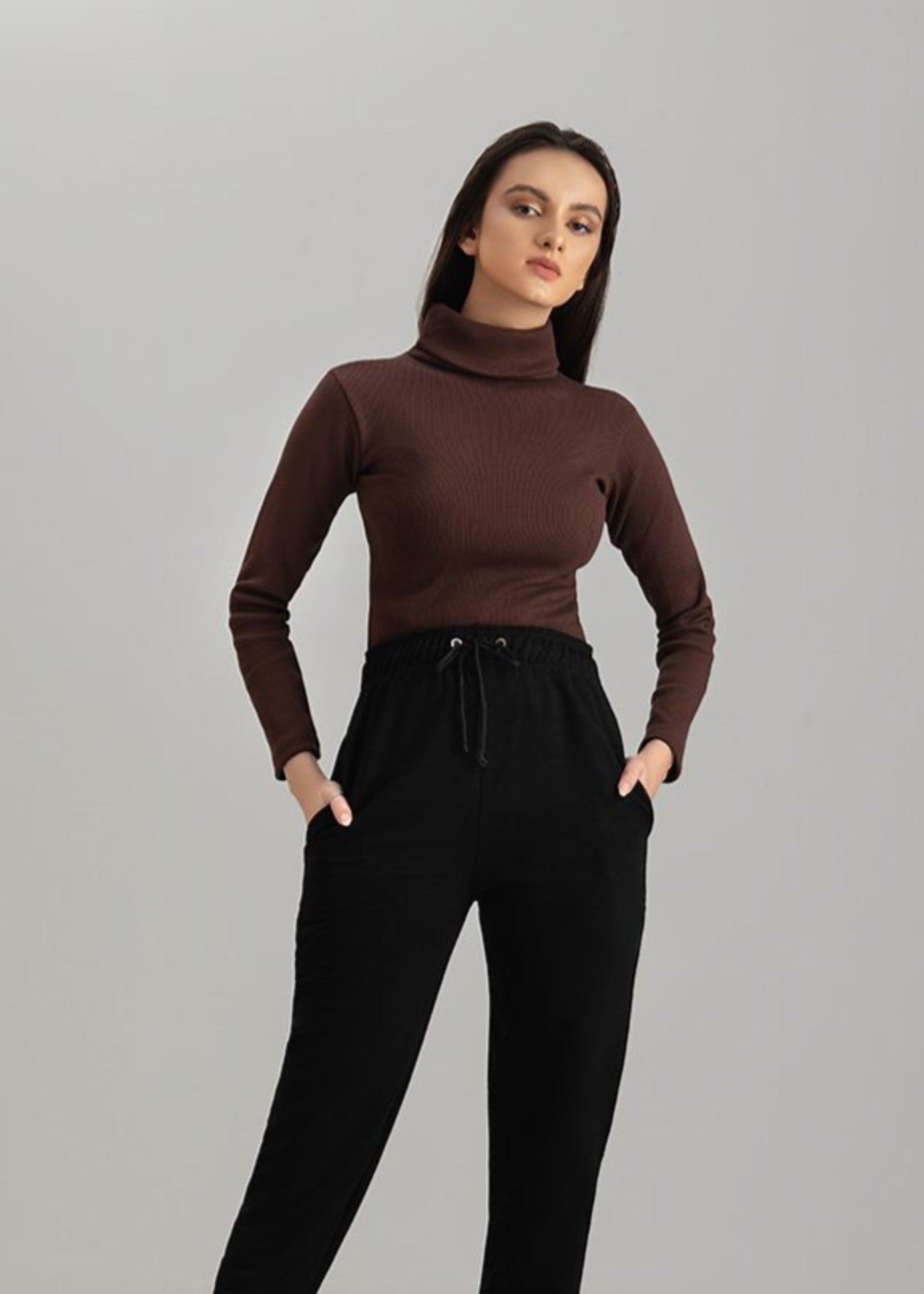 jersey knit Turtle Neck in Dark brown