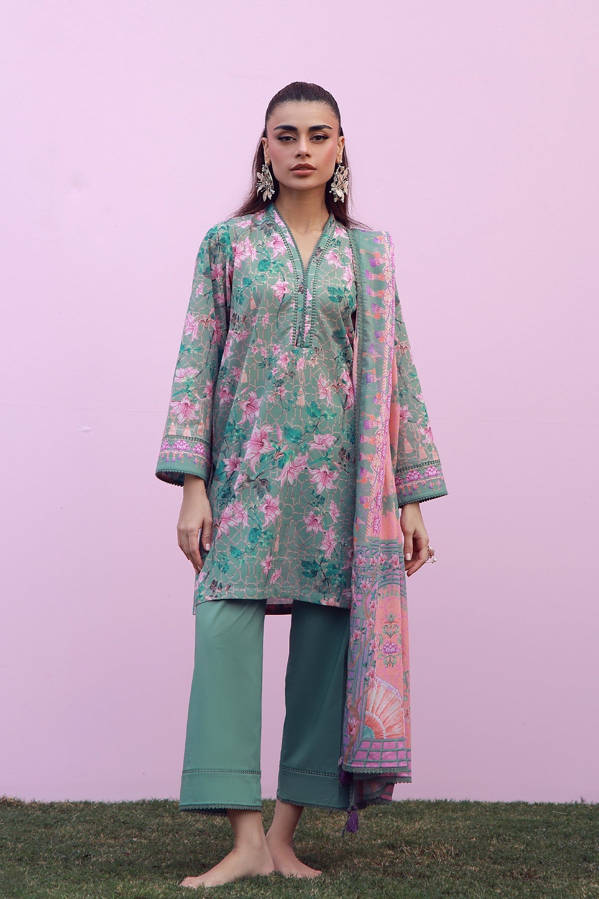Mirha Lawn – Olive Blush Reverie