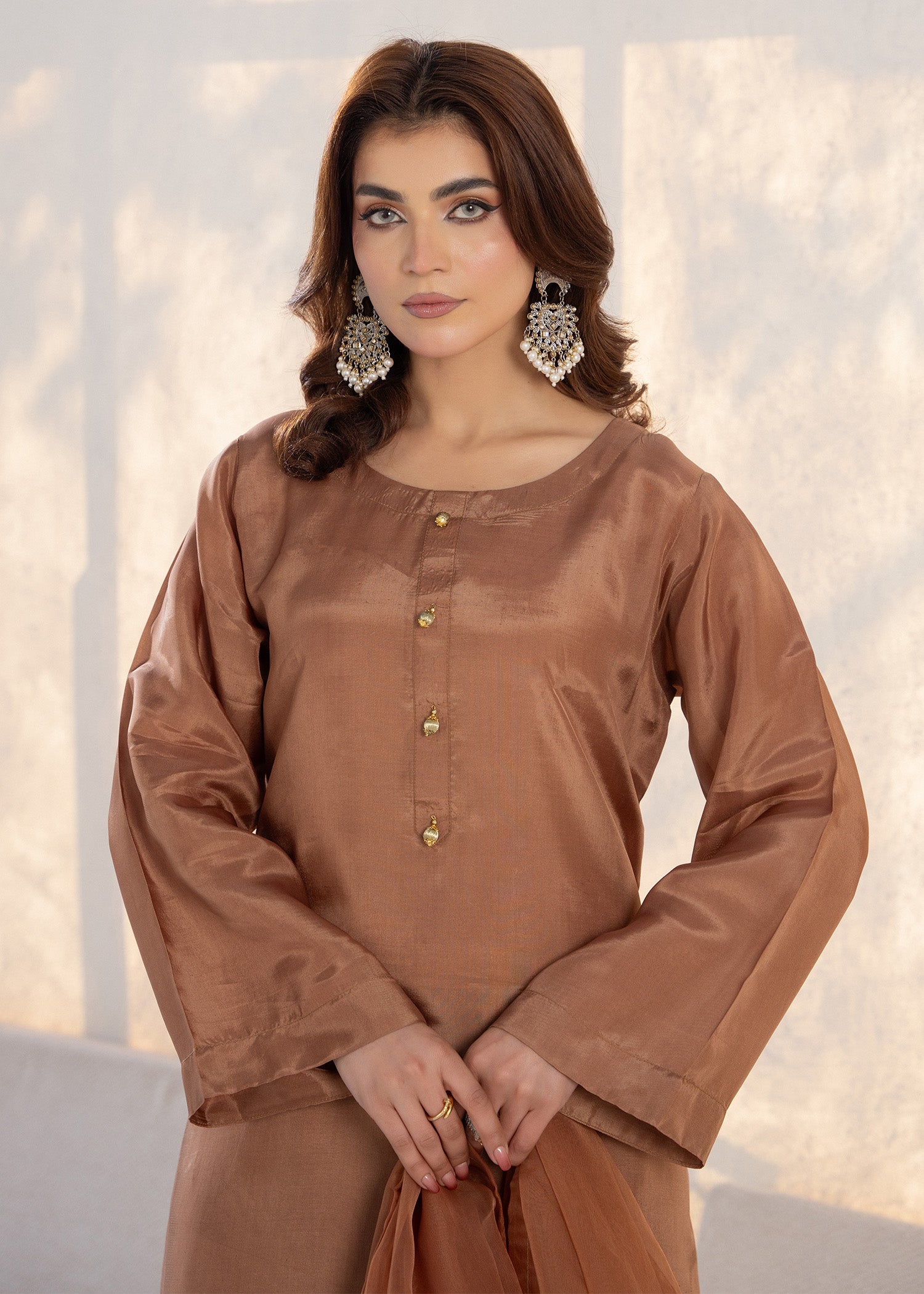 etles silk Kurta Set in Brown