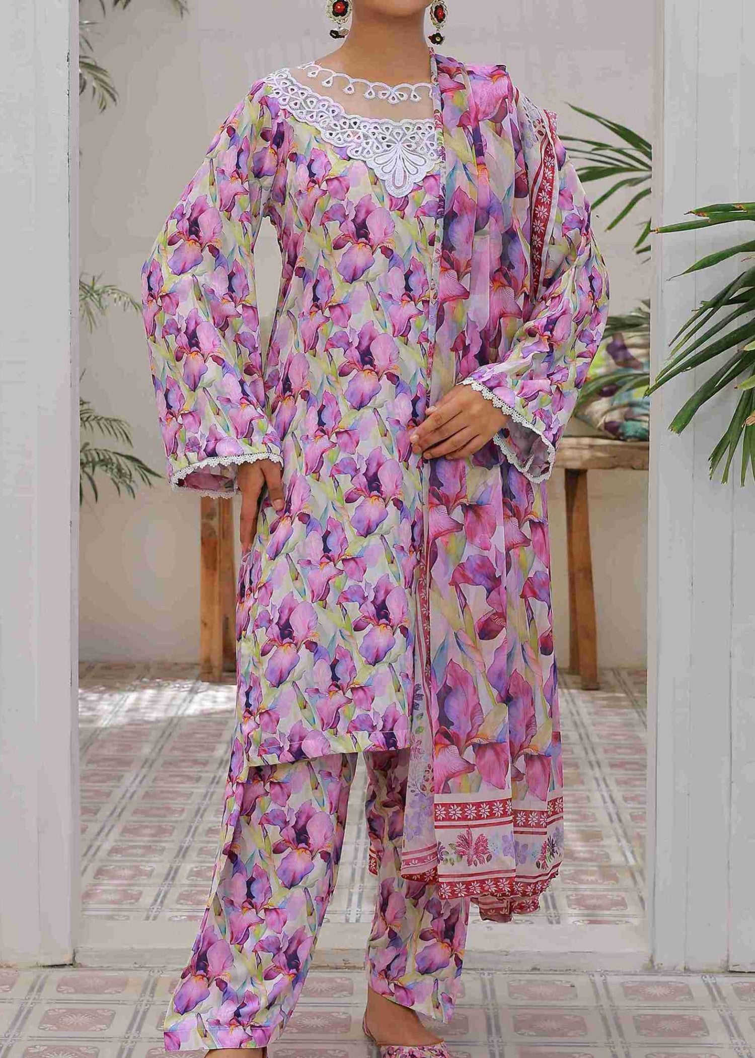 swiss lawn Kurta Set in Lilac