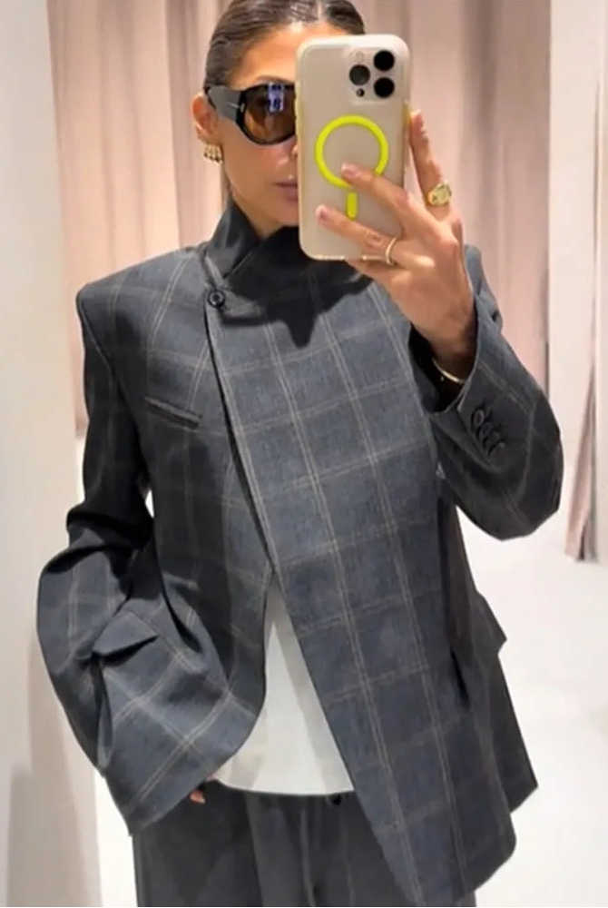 LINDA BLAZER