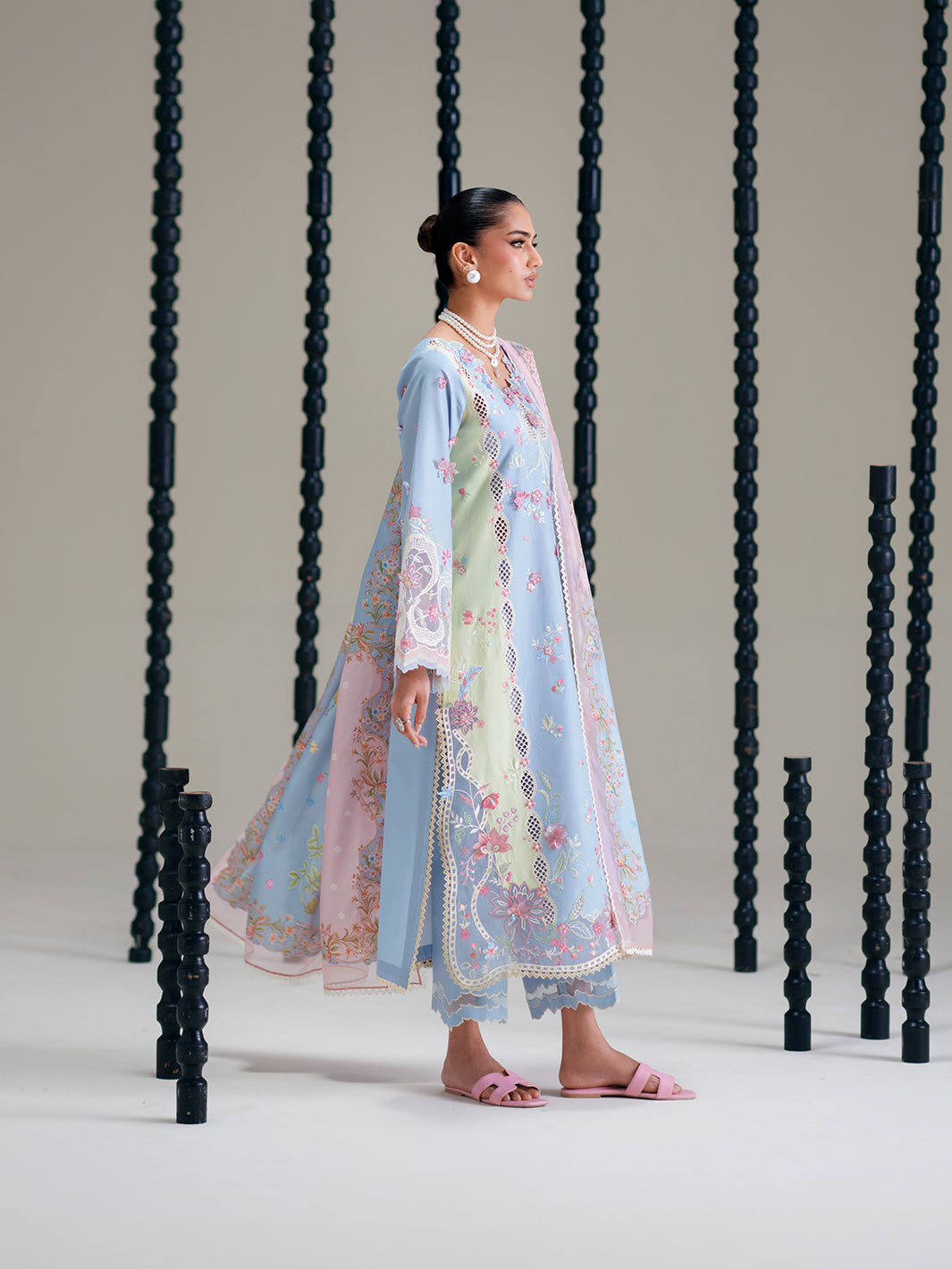 Amour Luxury Lawn – 184-B