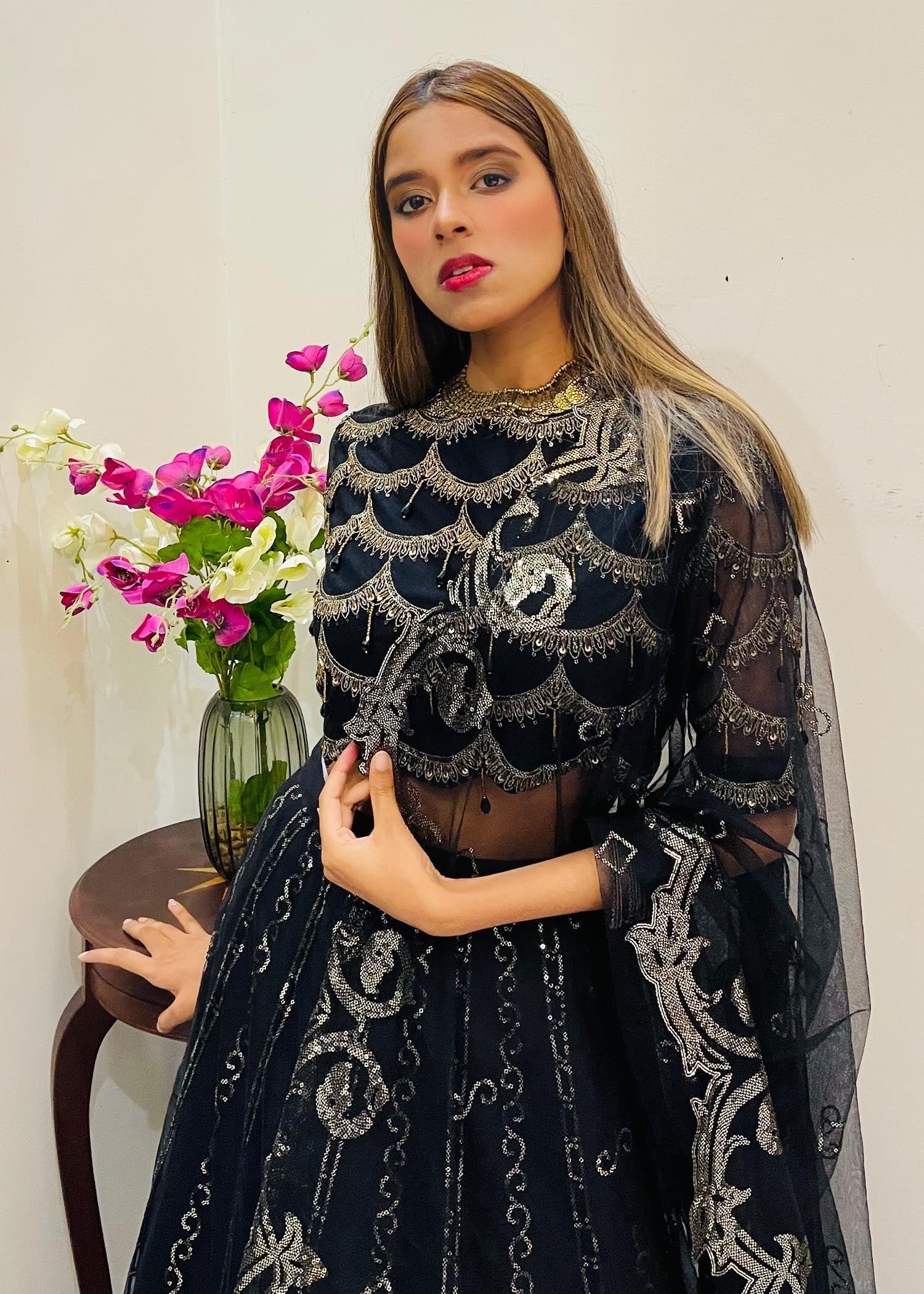 net Unstitched in Black