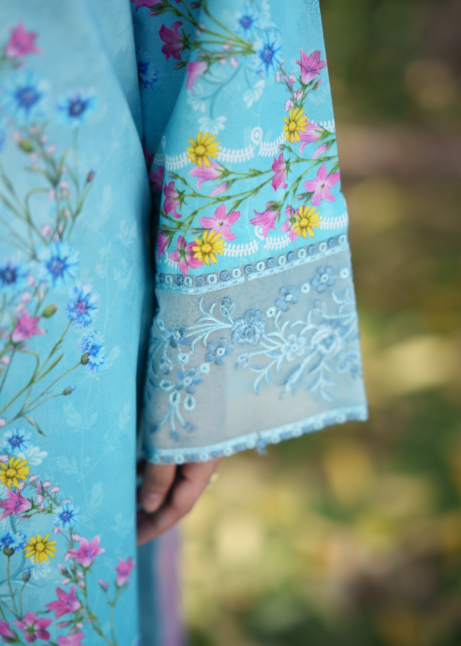 lawn Kurta Set in Electric blue