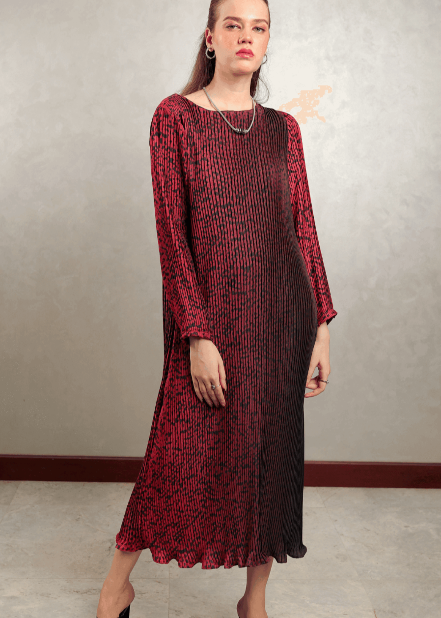 crepe Maxi in Maroon