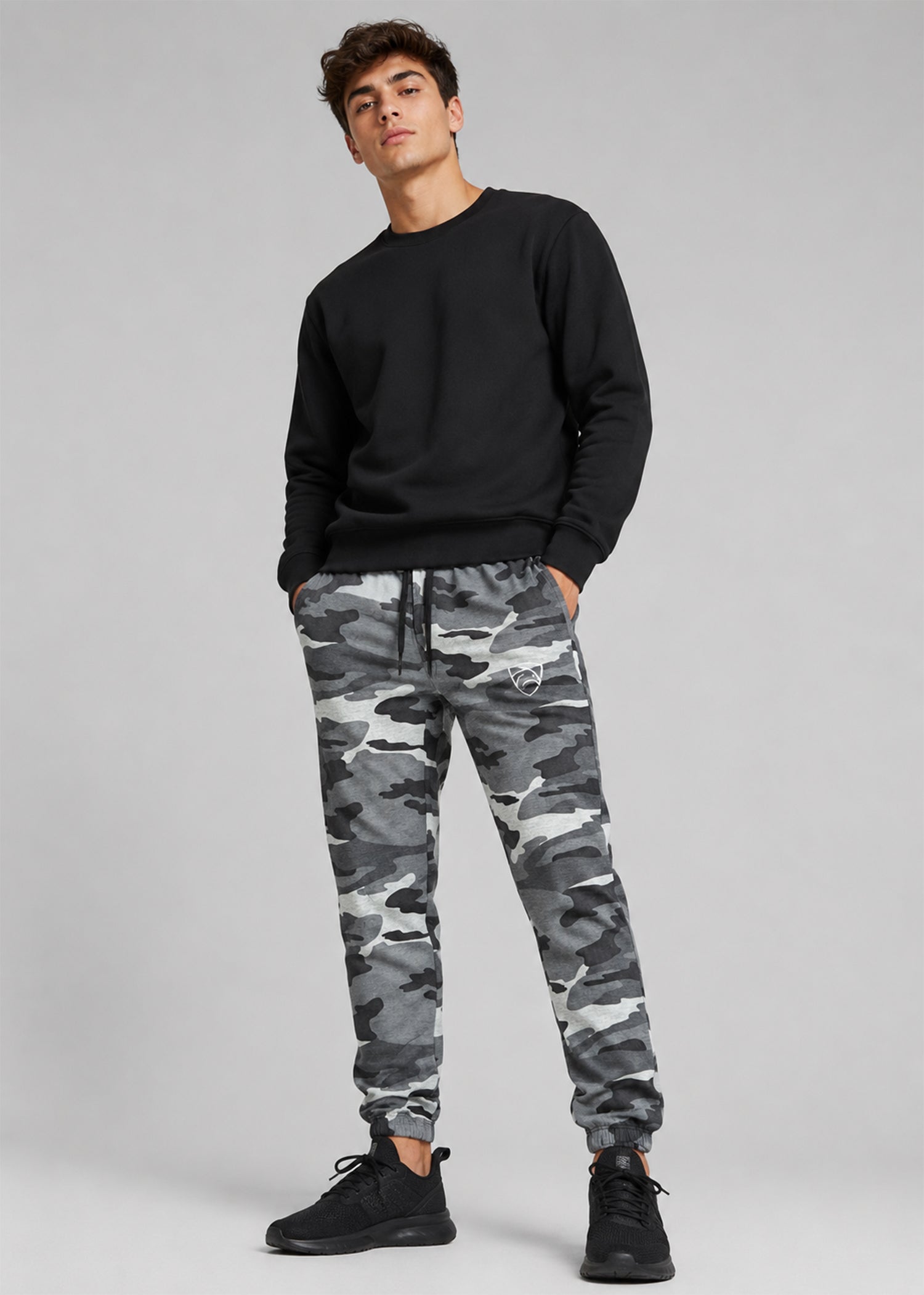fleece Trousers in Black, grey