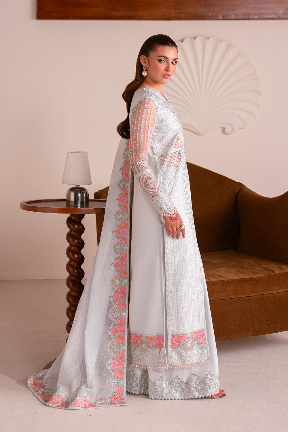 Bloom Poise Lawn Edit – AURÉLIE - MSU0680