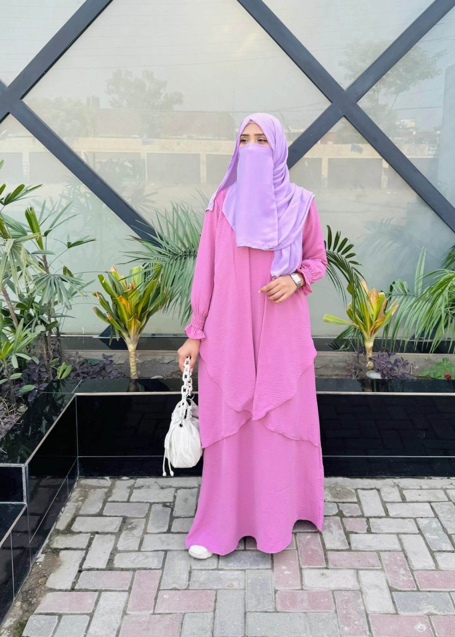 polyester Abaya in Shocking pink