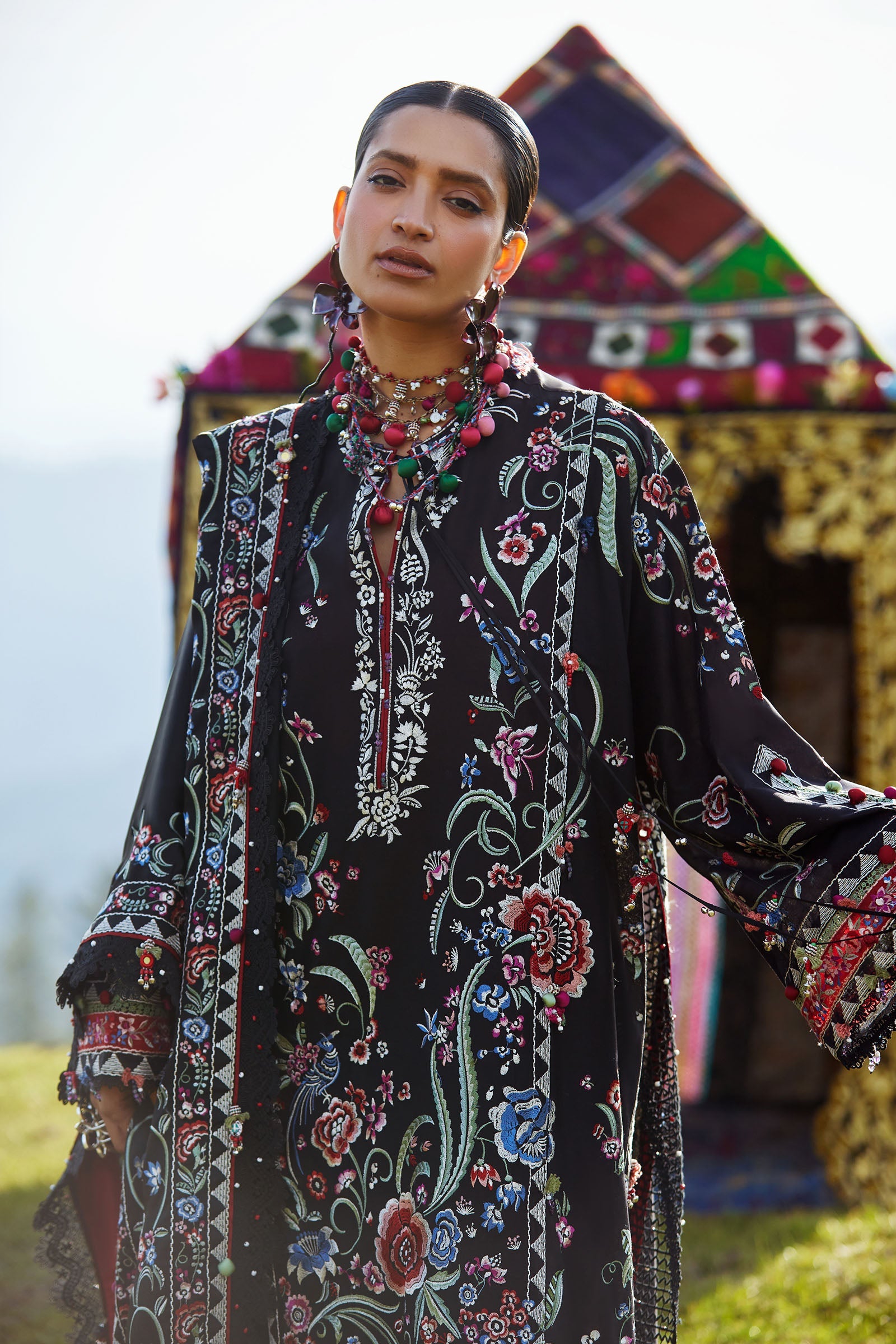 Kashmee Luxury Eid Lawn – ZABAR (EL26-01 A)