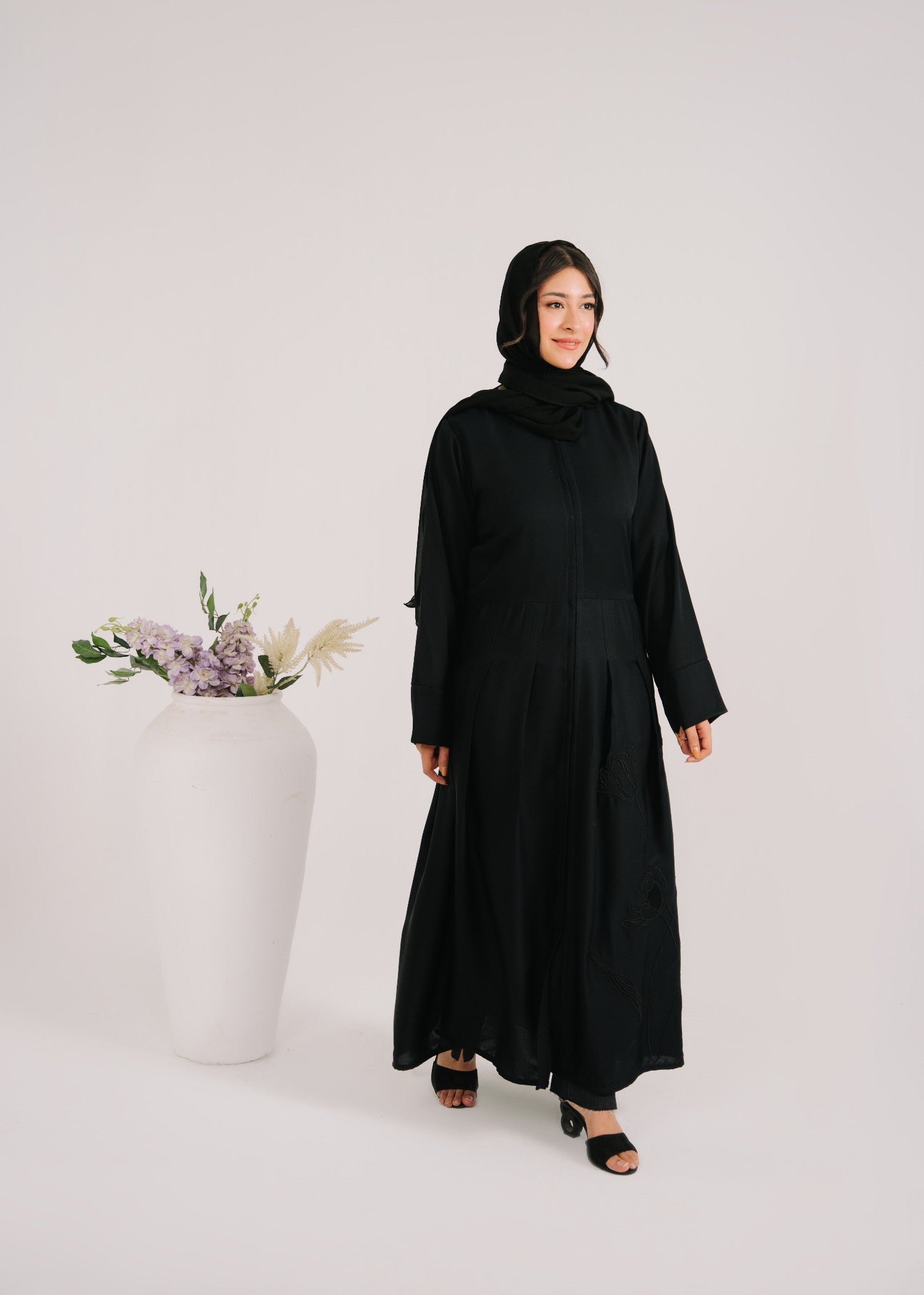 crepe Abaya in Jet black
