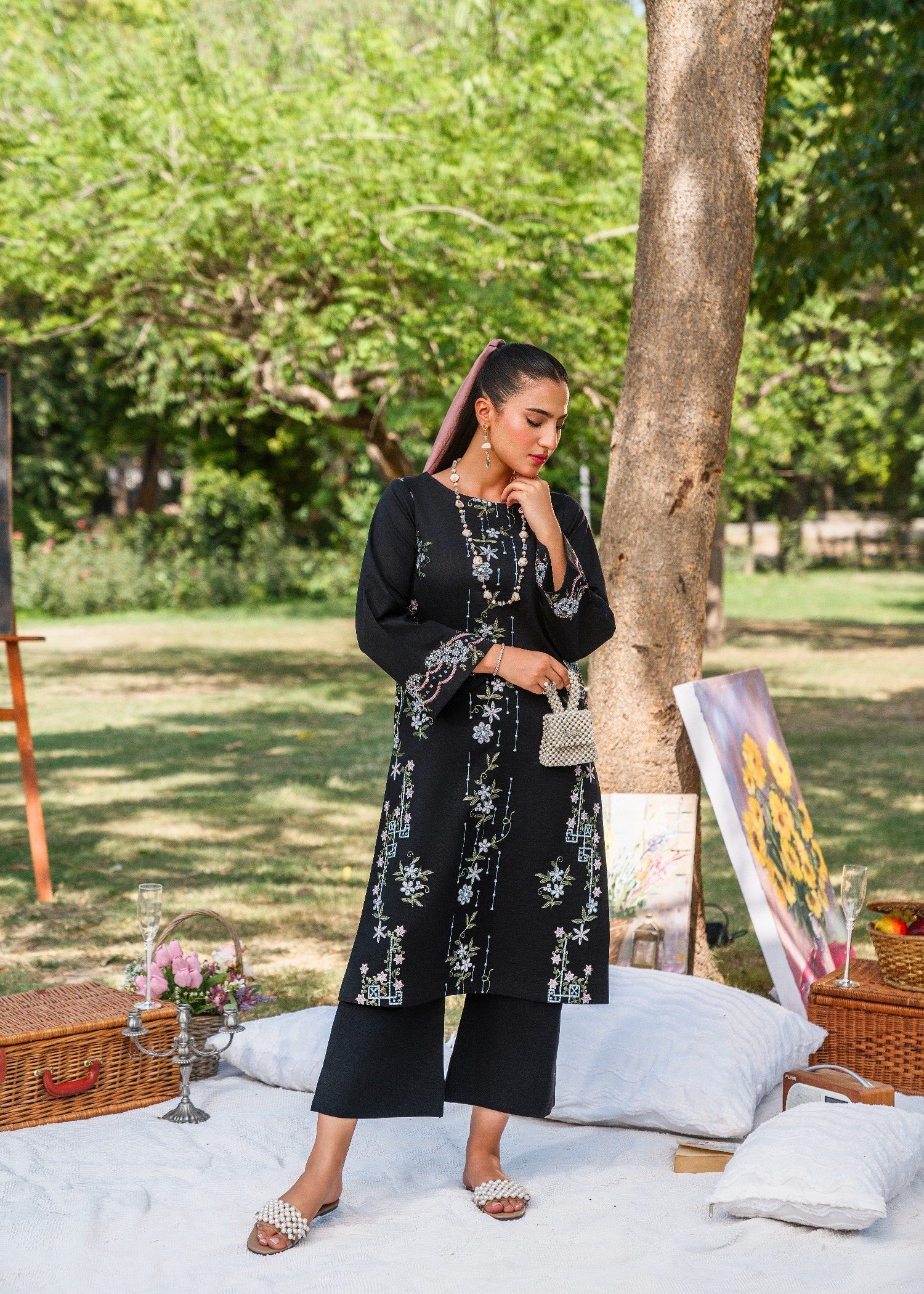 textured lawn Kurta Set in Jet black