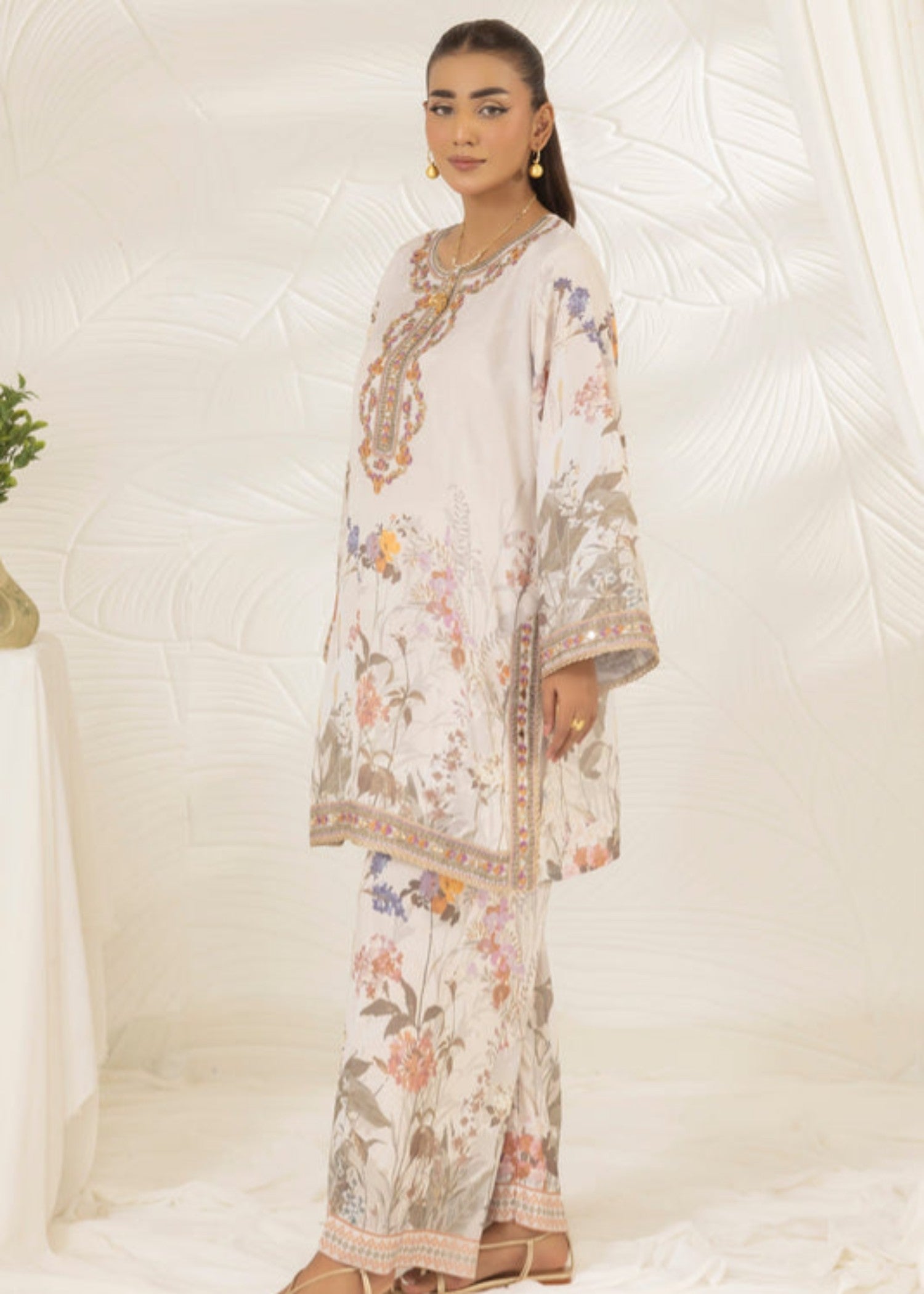 poly organza Kurta Set in Multi