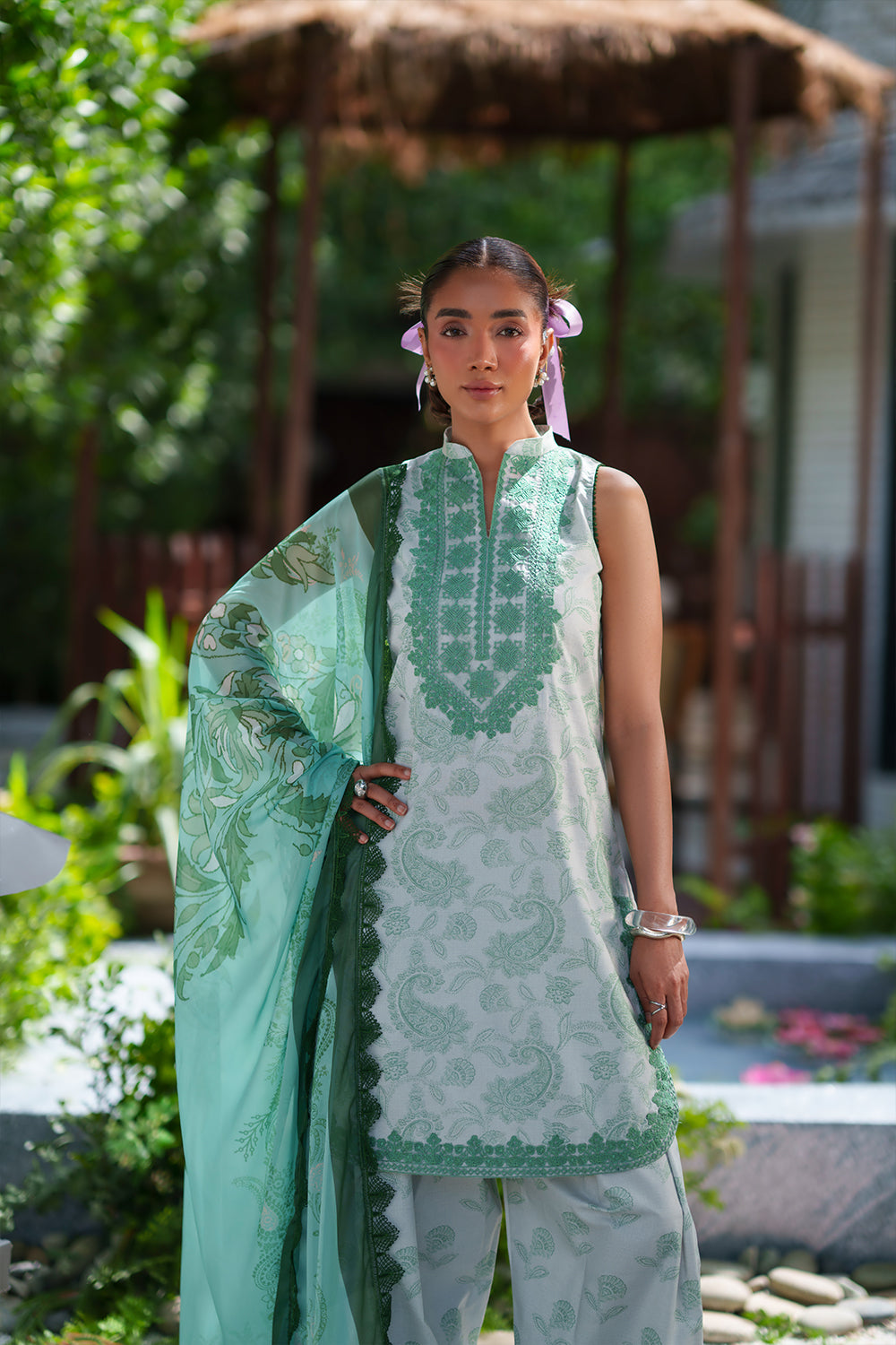 Laanem Luxury Lawn – ZAREEN-B-SRL26-06