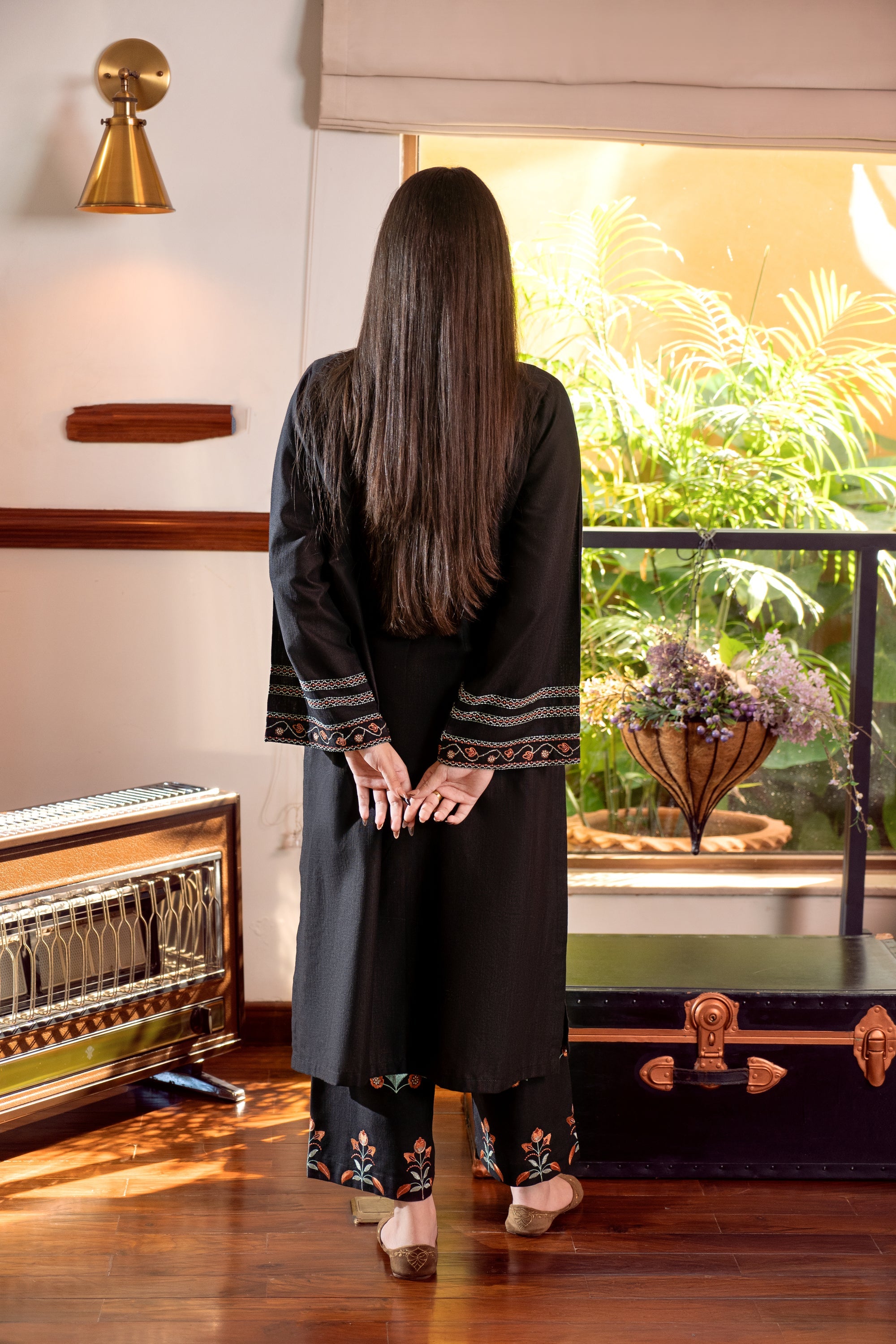 slub khaddar Kurta Set in Jet black