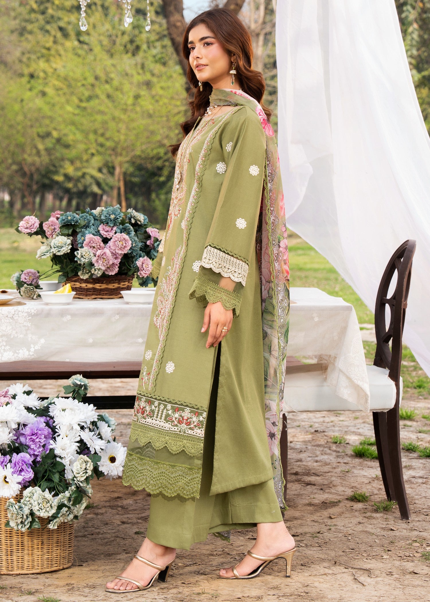 lawn Kurta Set in Olive green