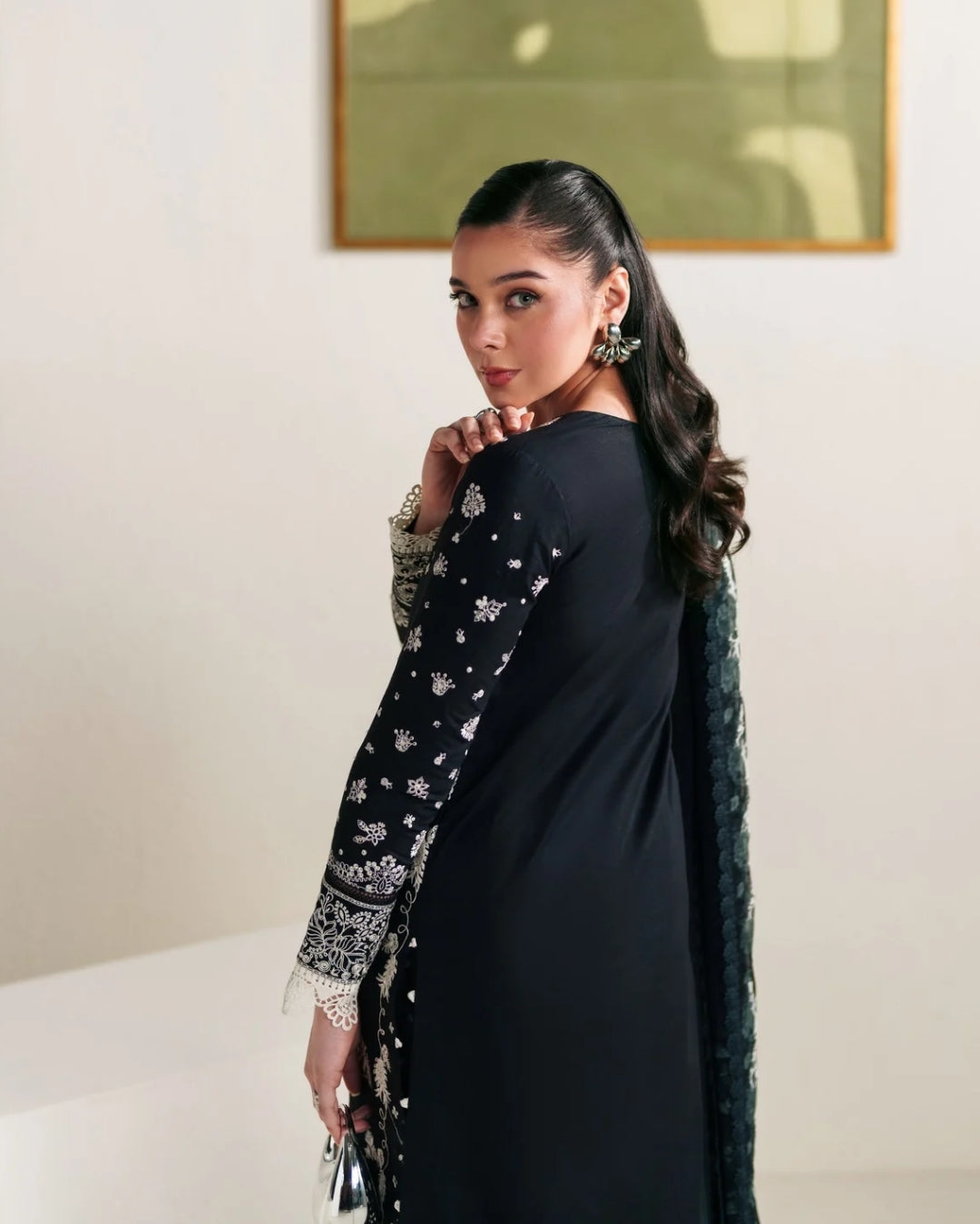 Whispers of Summer Luxury Lawn – MAEVE