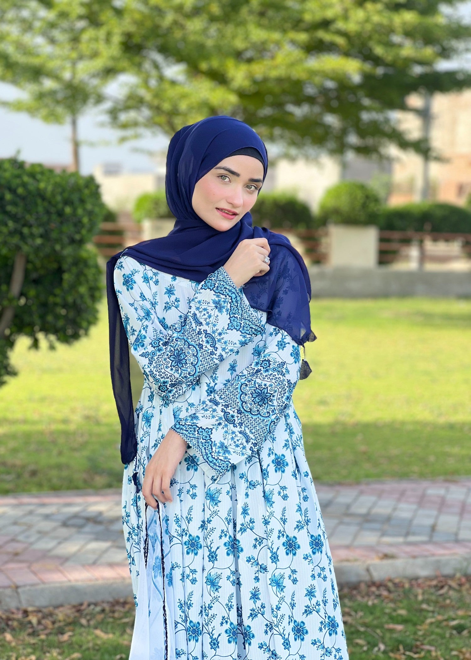 silk finish lawn Maxi in Multi