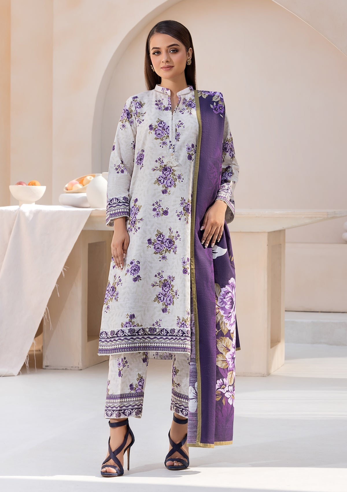 khaddar Kurta Set in Off-white
