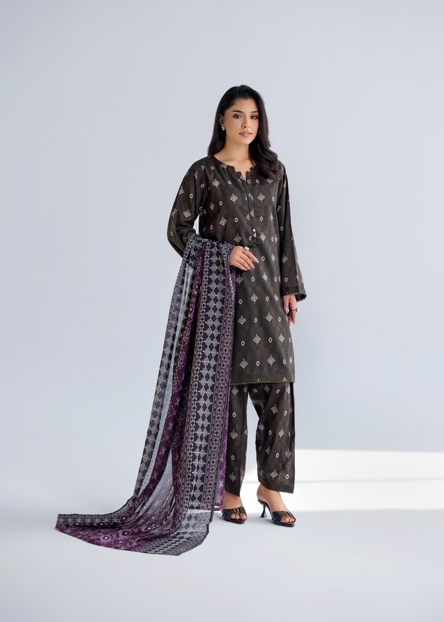 lawn Kurta Set in Walnut brown