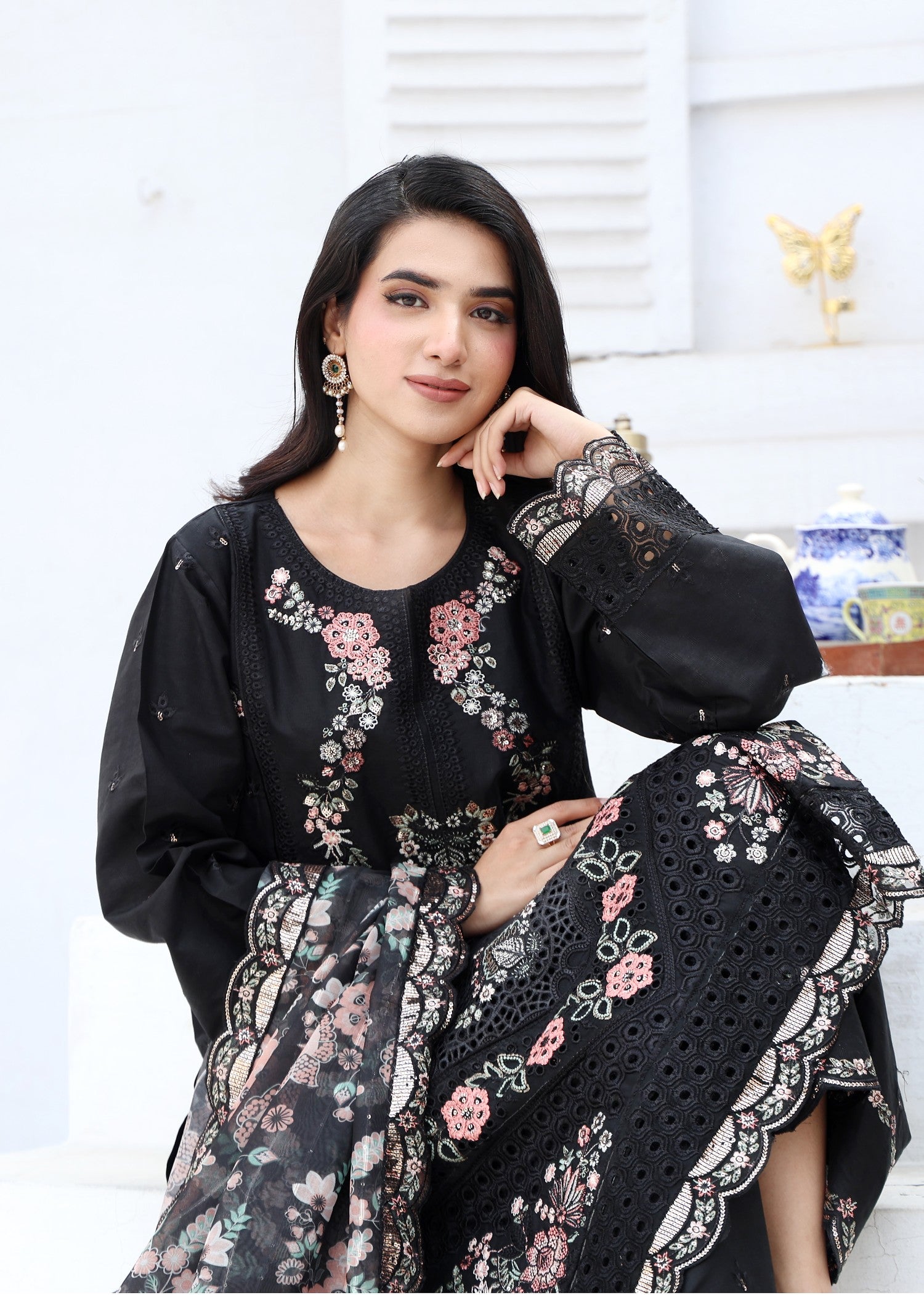 self jacquard Kurta Set in Black, jet black