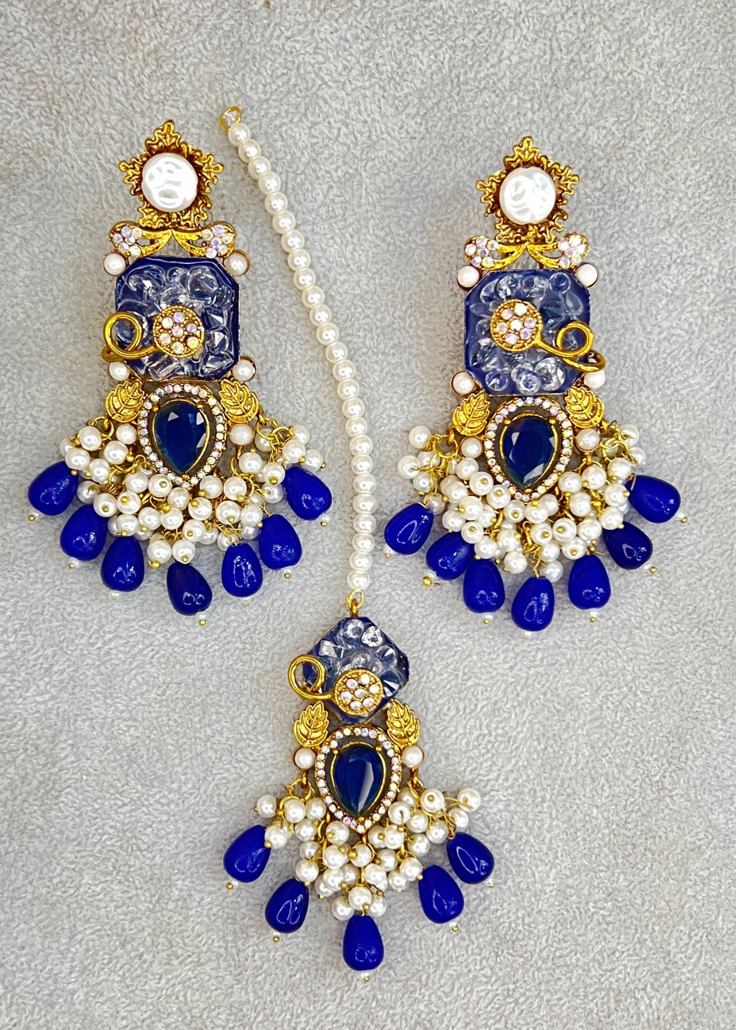Jewelry Set in Sapphire blue, gold Color by - Trendy Women Jewelry Set HYH6082