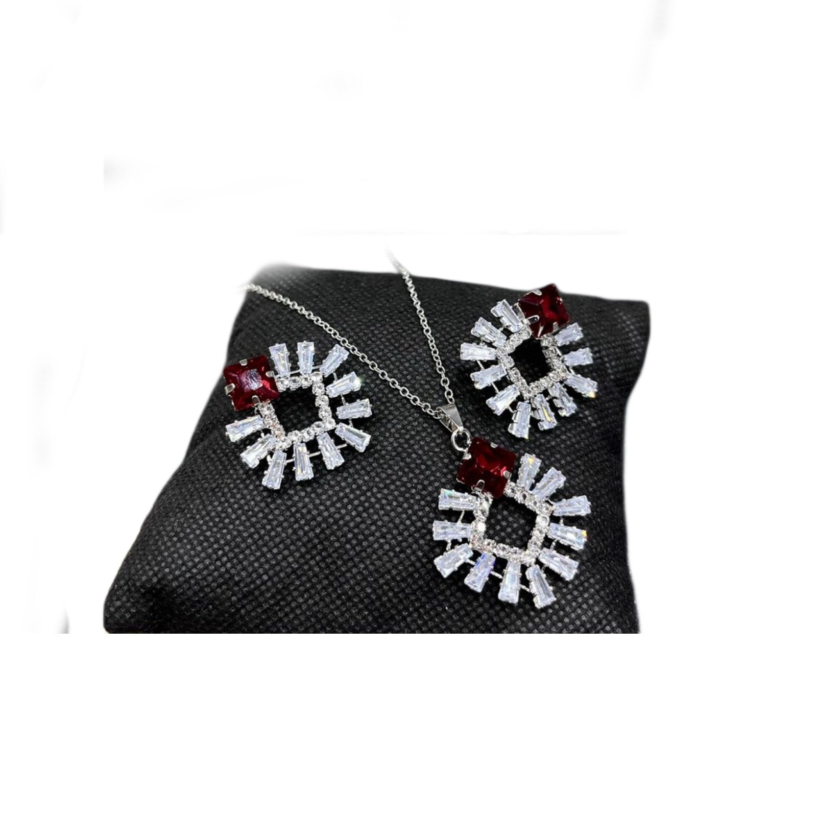 Jewelry Set in Maroon Color by - Trendy Women Jewelry Set EIE9975
