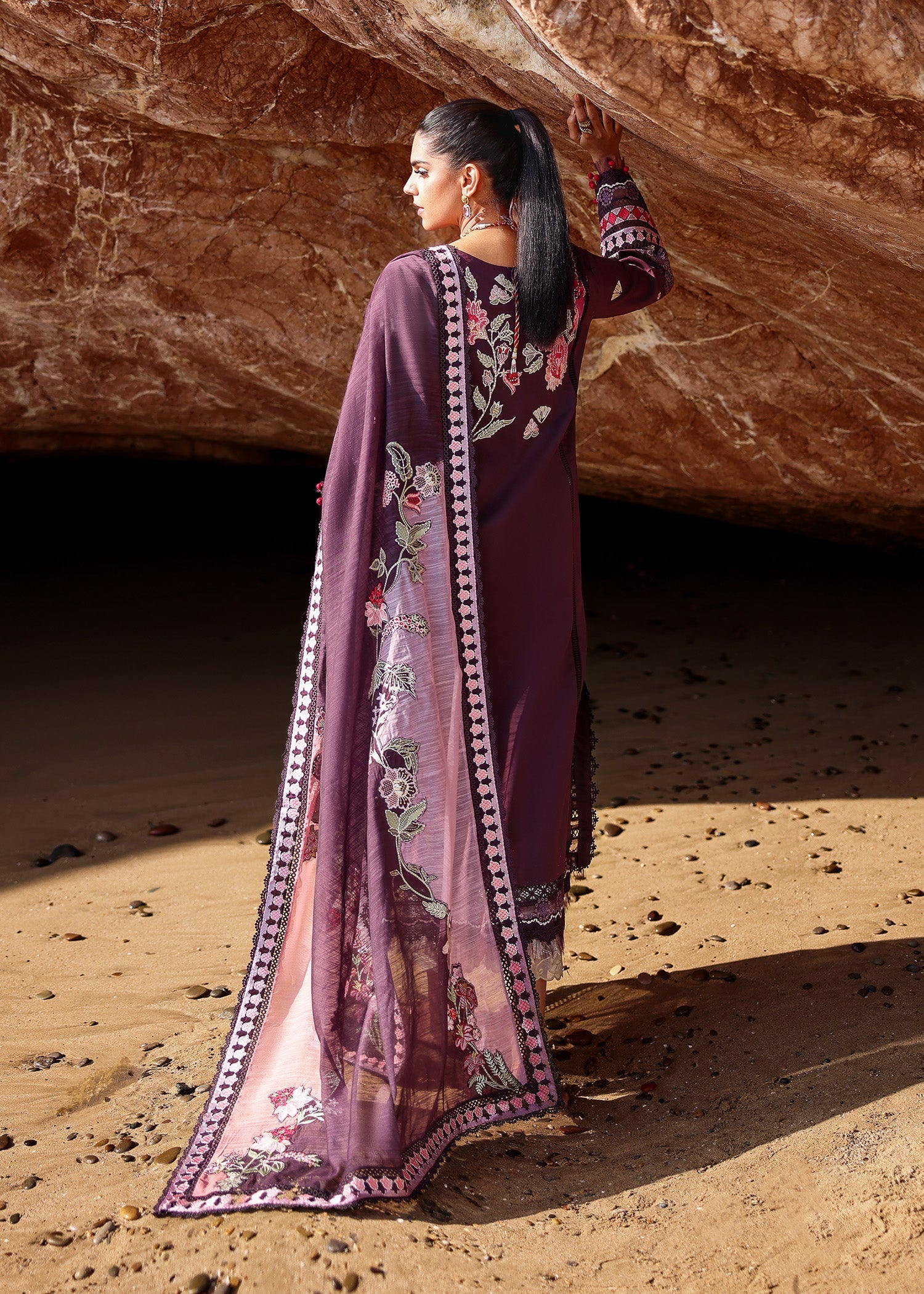 Breeze Festive Luxury Lawn – NOOR-2-A
