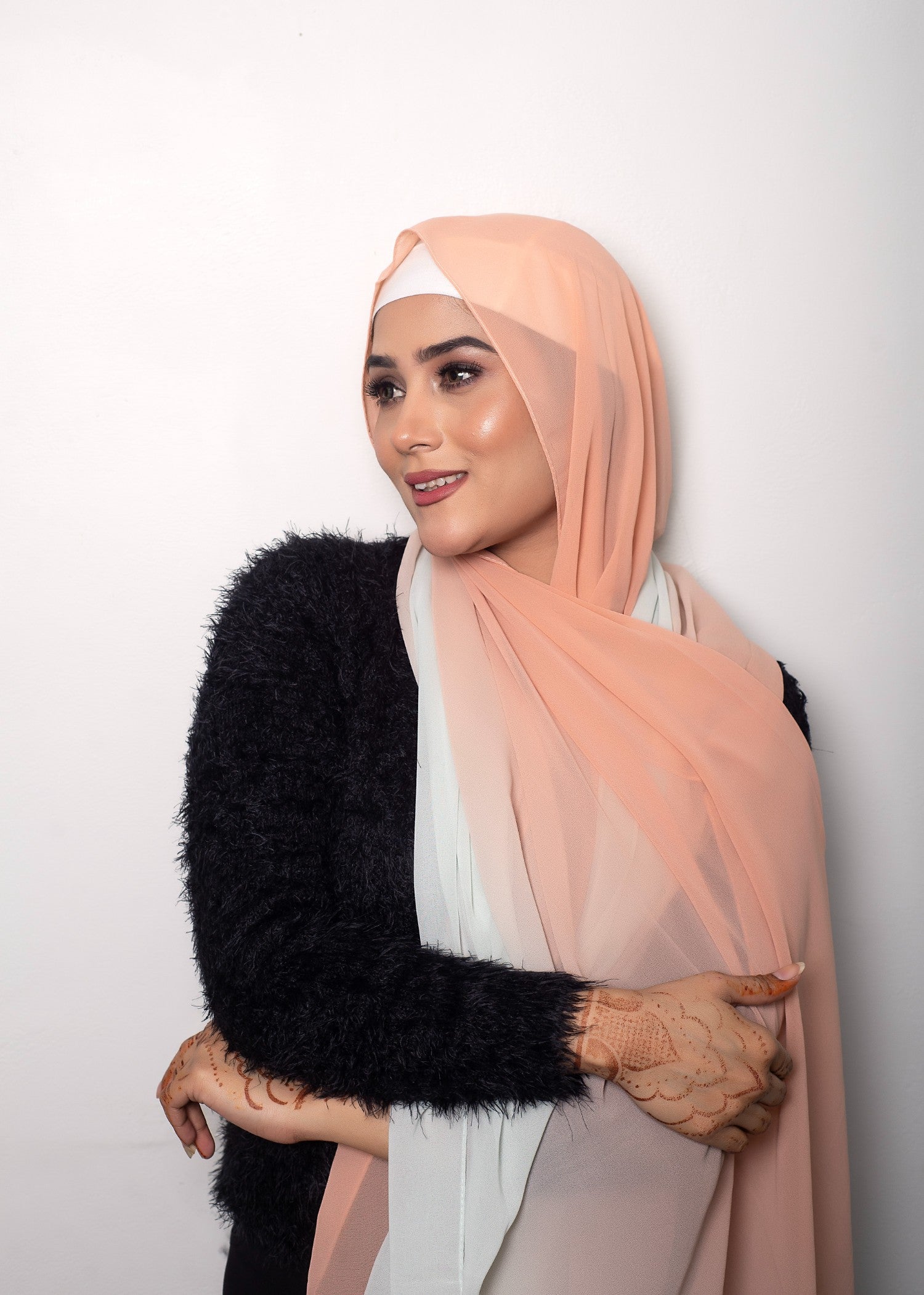 chiffon Hijab in Peach pink