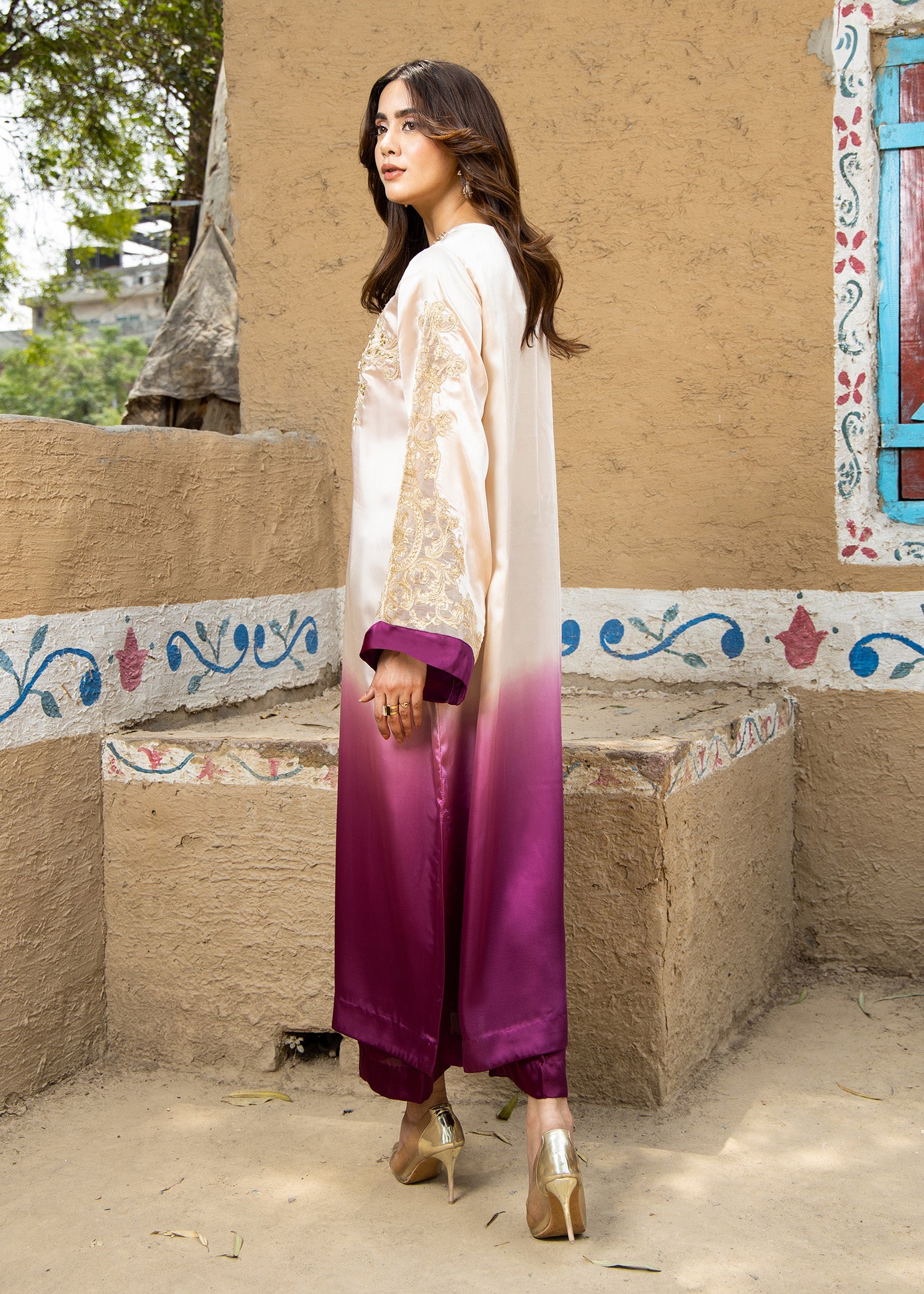 charmuse/shamooz Kurta Set in Beige, purple