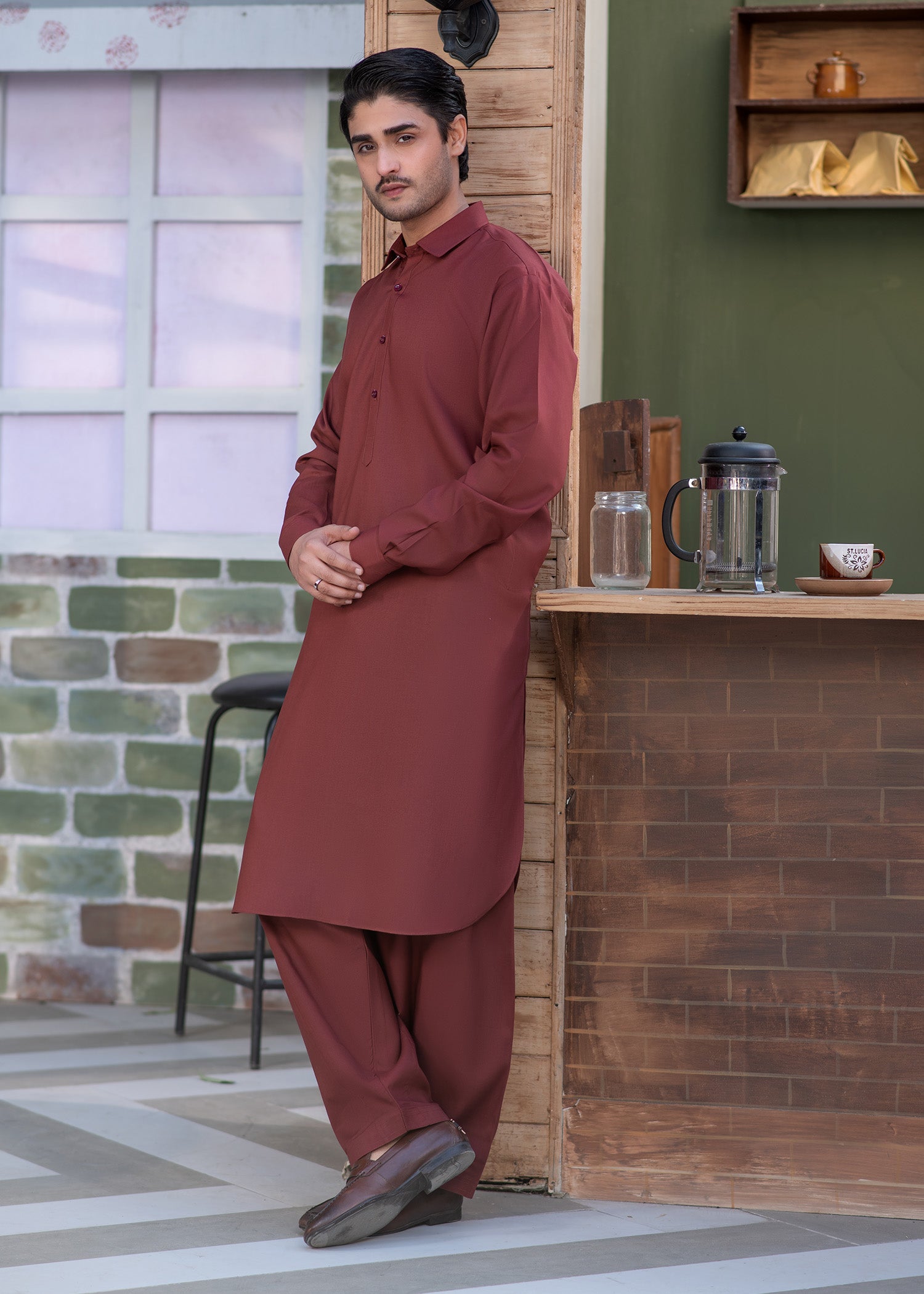 wash & wear Shalwar Kameez in Maroon