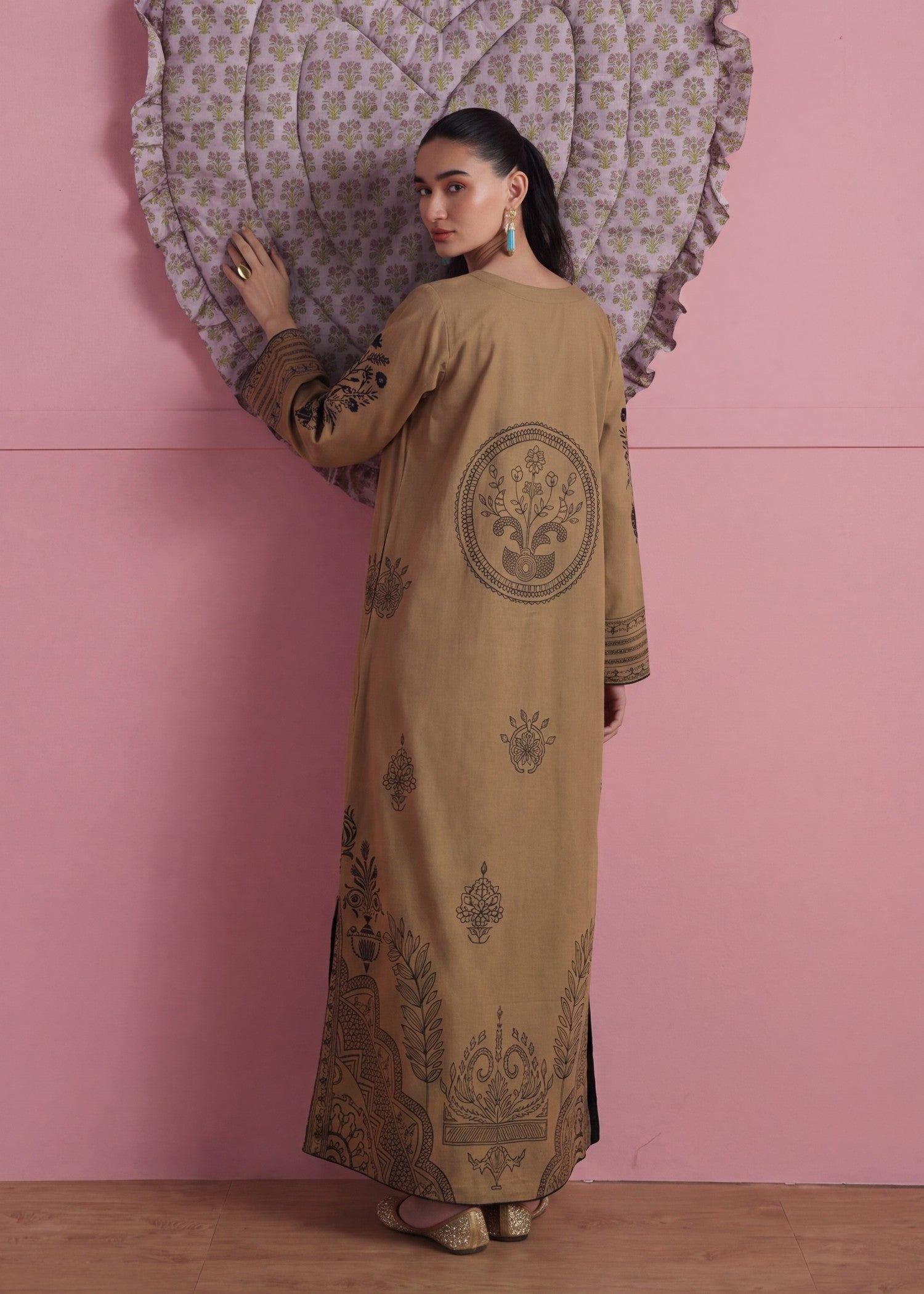 lawn Kaftan in Walnut brown