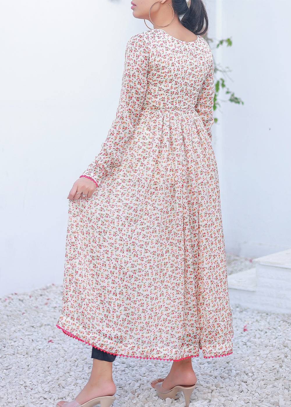 crinkle Maxi in Floral white