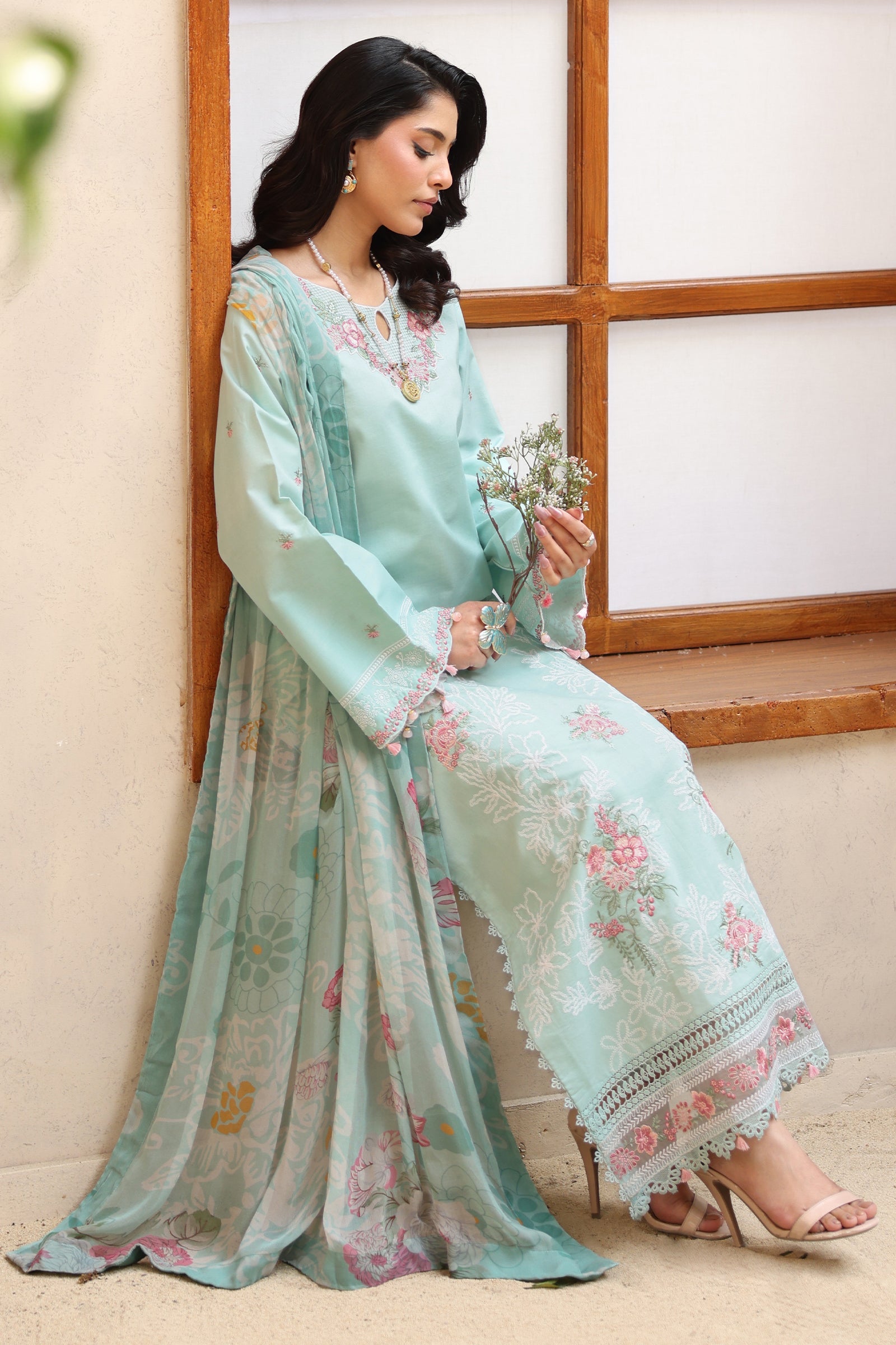 Raaya Rameen Lawn – AZURE