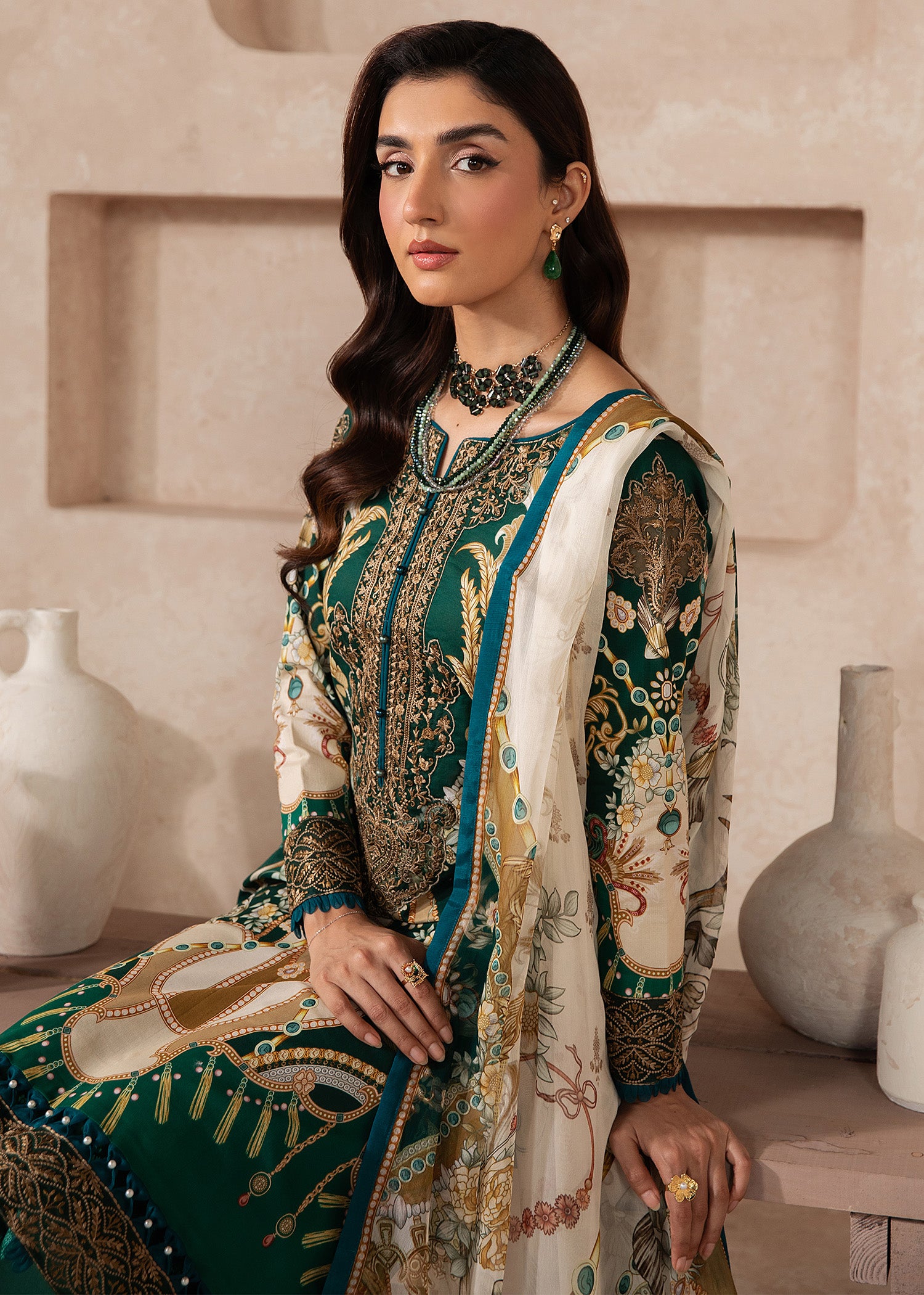 lawn Kurta Set in Ivory, green