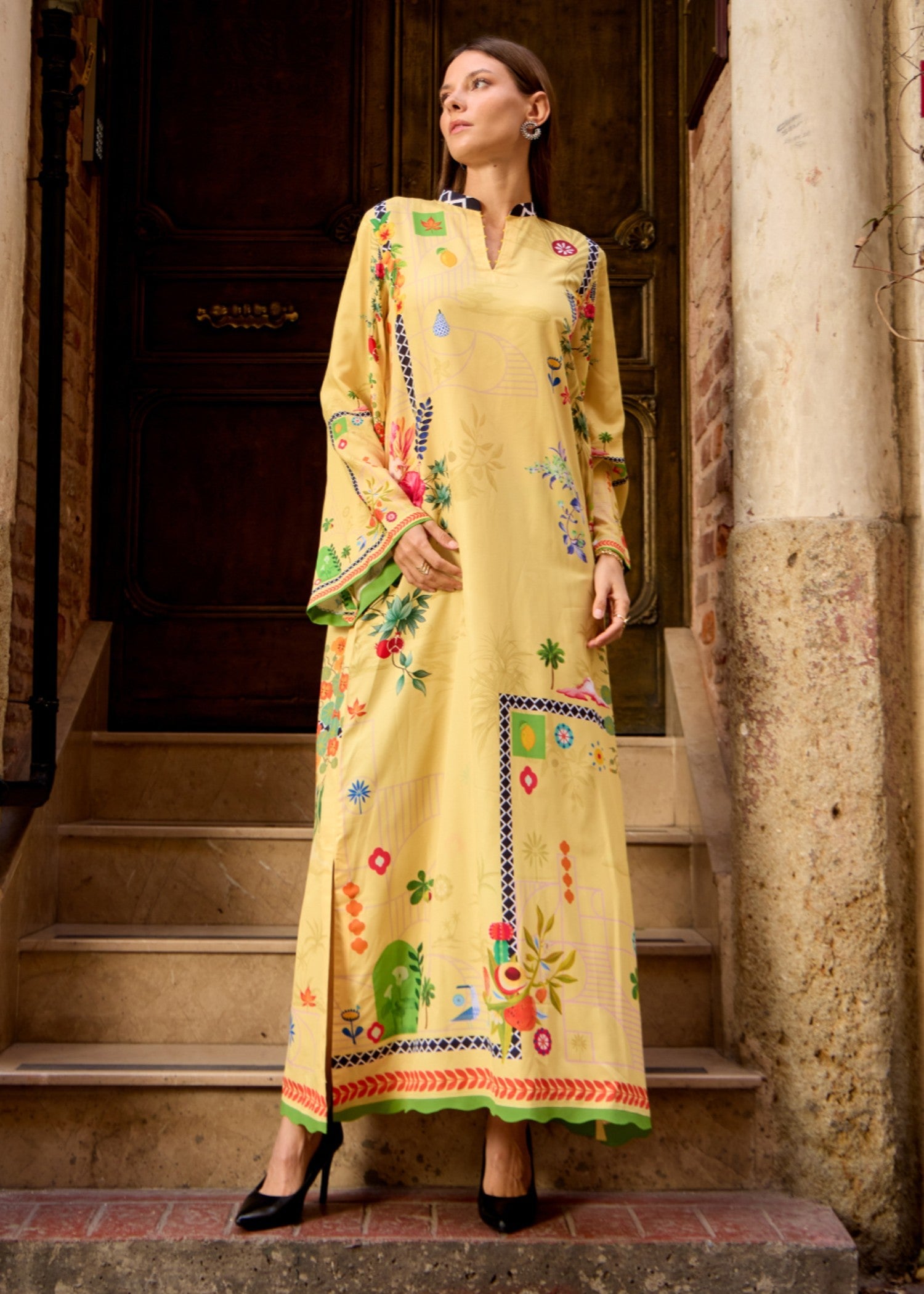 crepe polyester Kaftan in Yellow