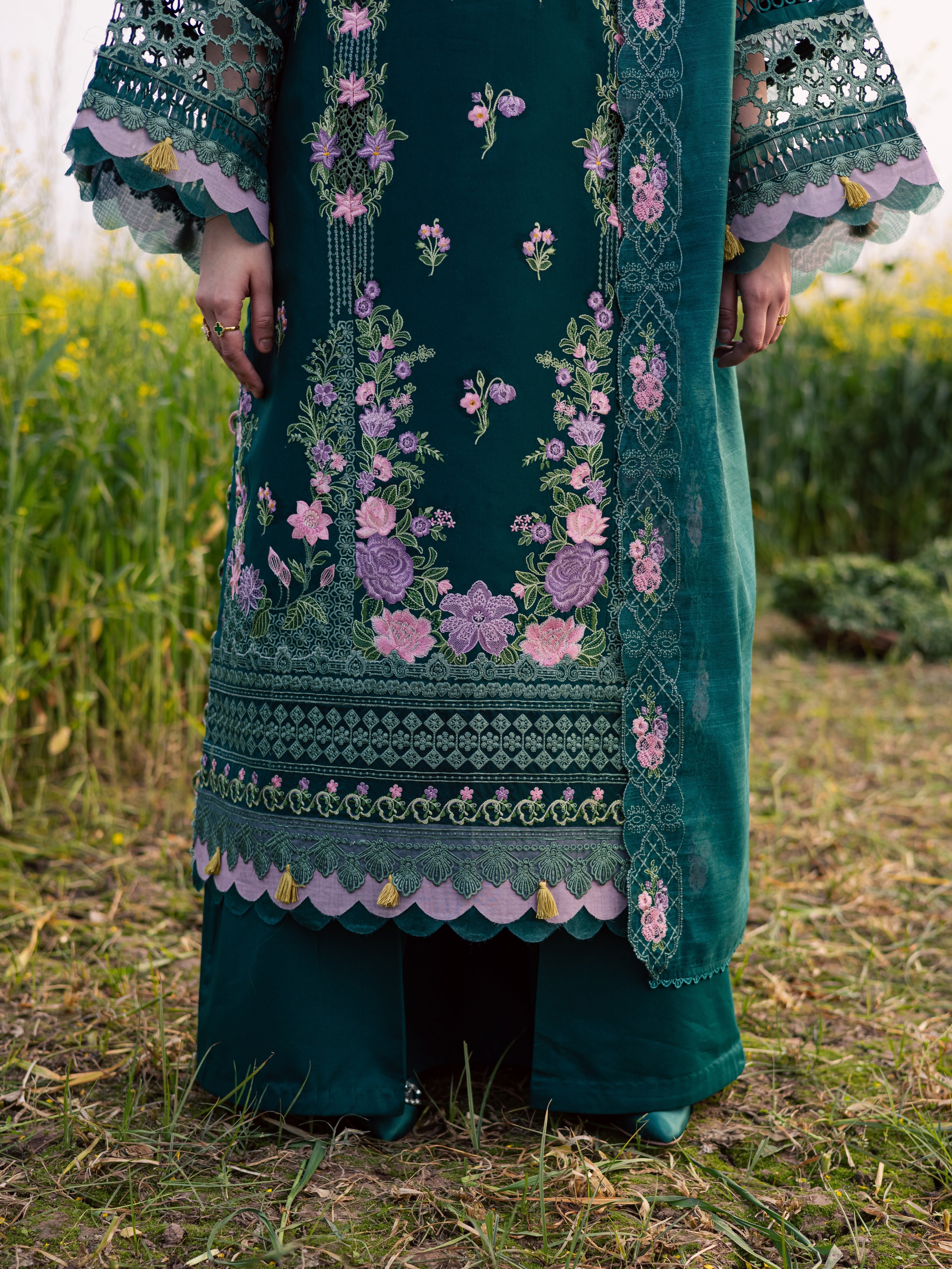 Dil-e-Raqsum Lawn – DQ-11
